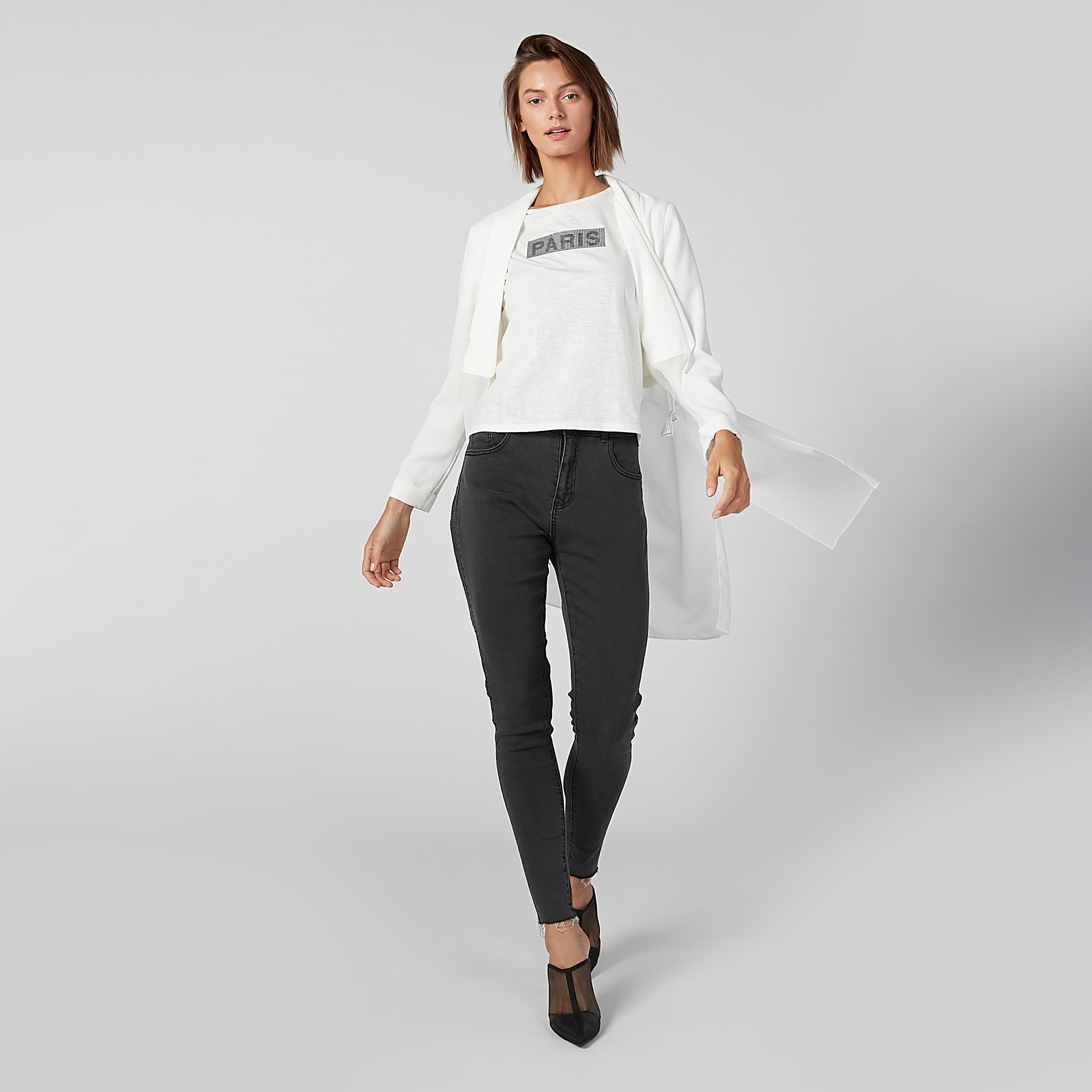 تيشيرت بياقة مستديرة وأكمام قصيرة وطبعات-women-clothing-tshirts-image-2