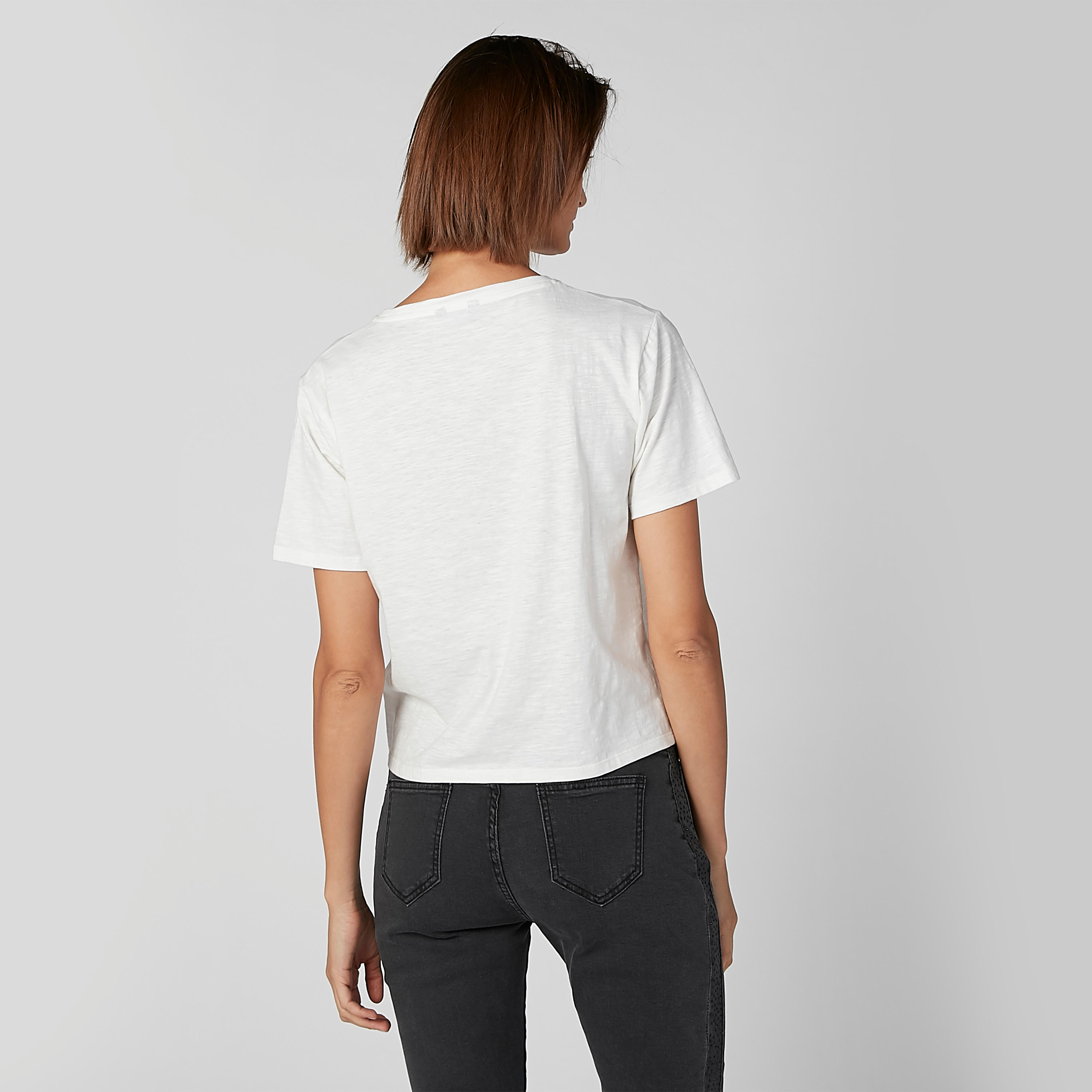 تيشيرت بياقة مستديرة وأكمام قصيرة وطبعات-women-clothing-tshirts-image-4
