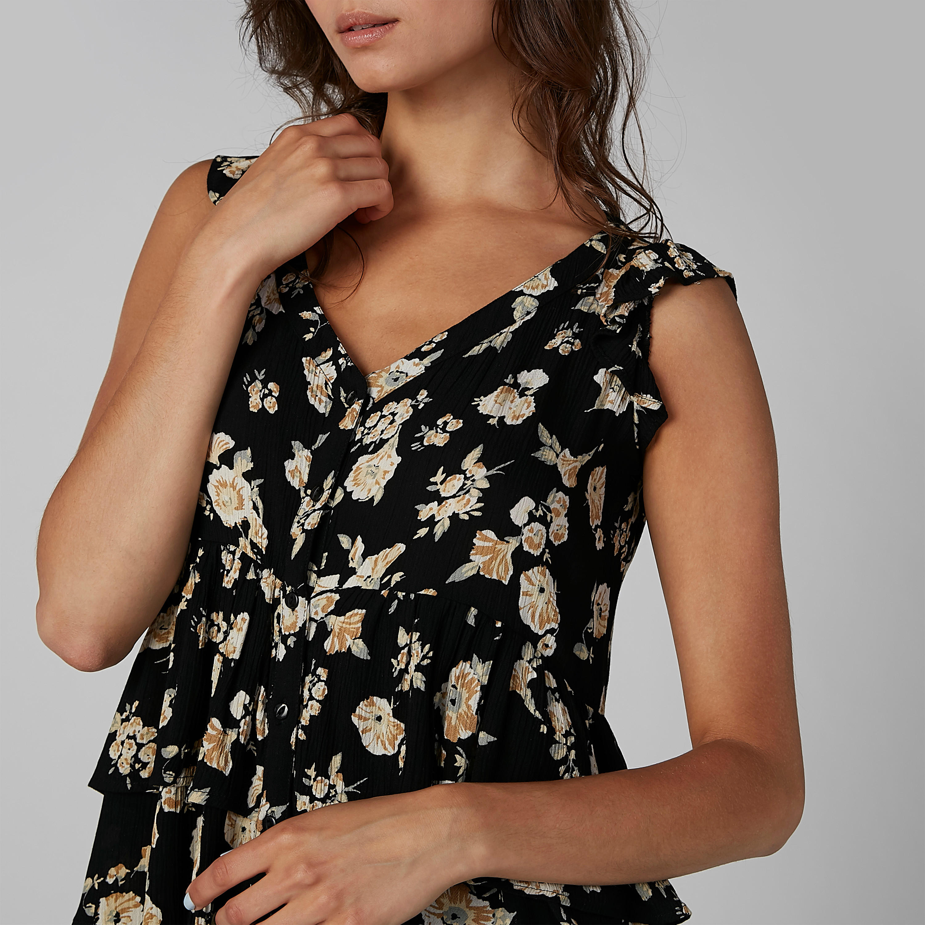 بلوزة دون أكمام وكشكشة بياقة V وطبعات-women-clothing-shirtsandblouses-blouses-image-3