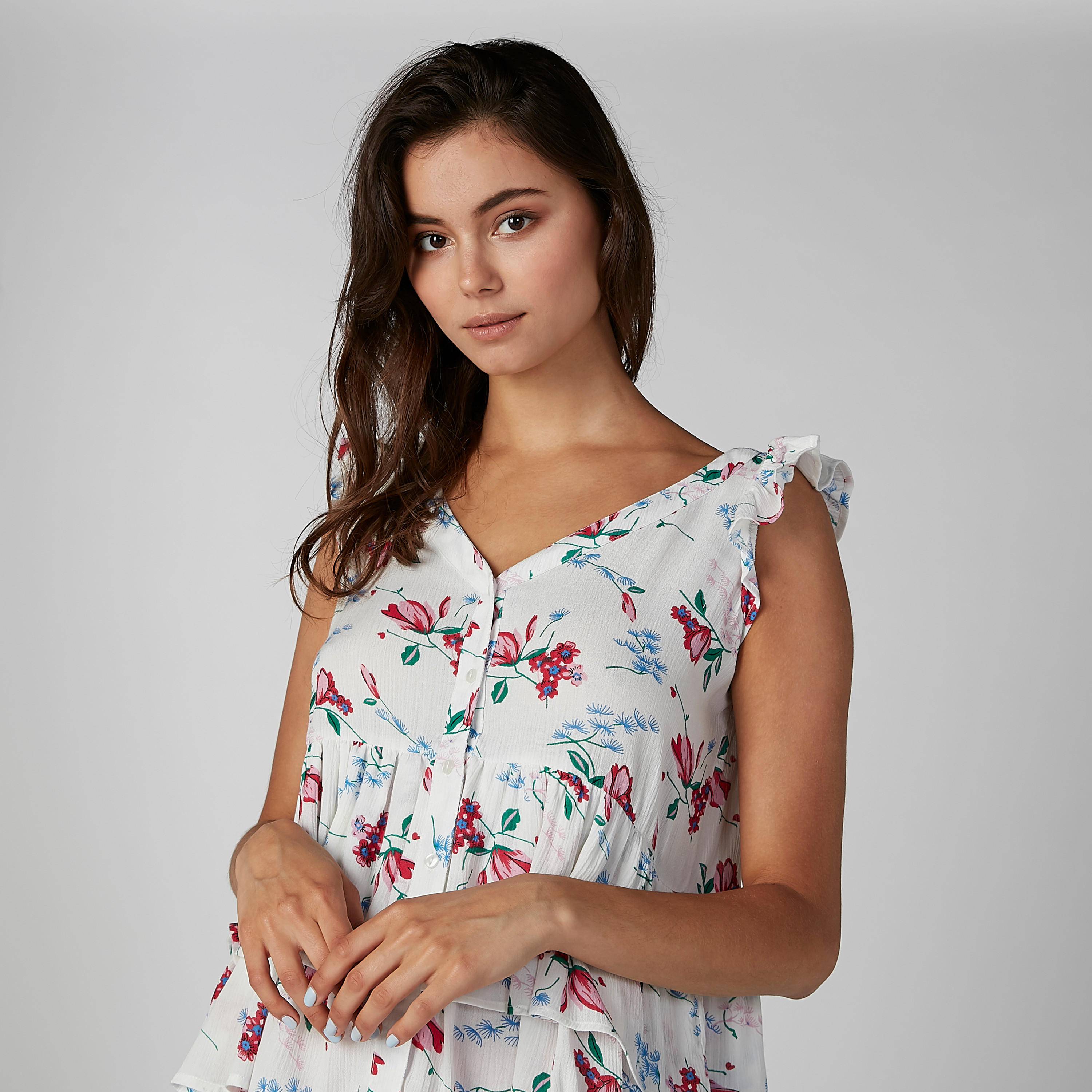بلوزة بأكمام كشكش وطبعات زهرية-women-clothing-shirtsandblouses-blouses-image-2