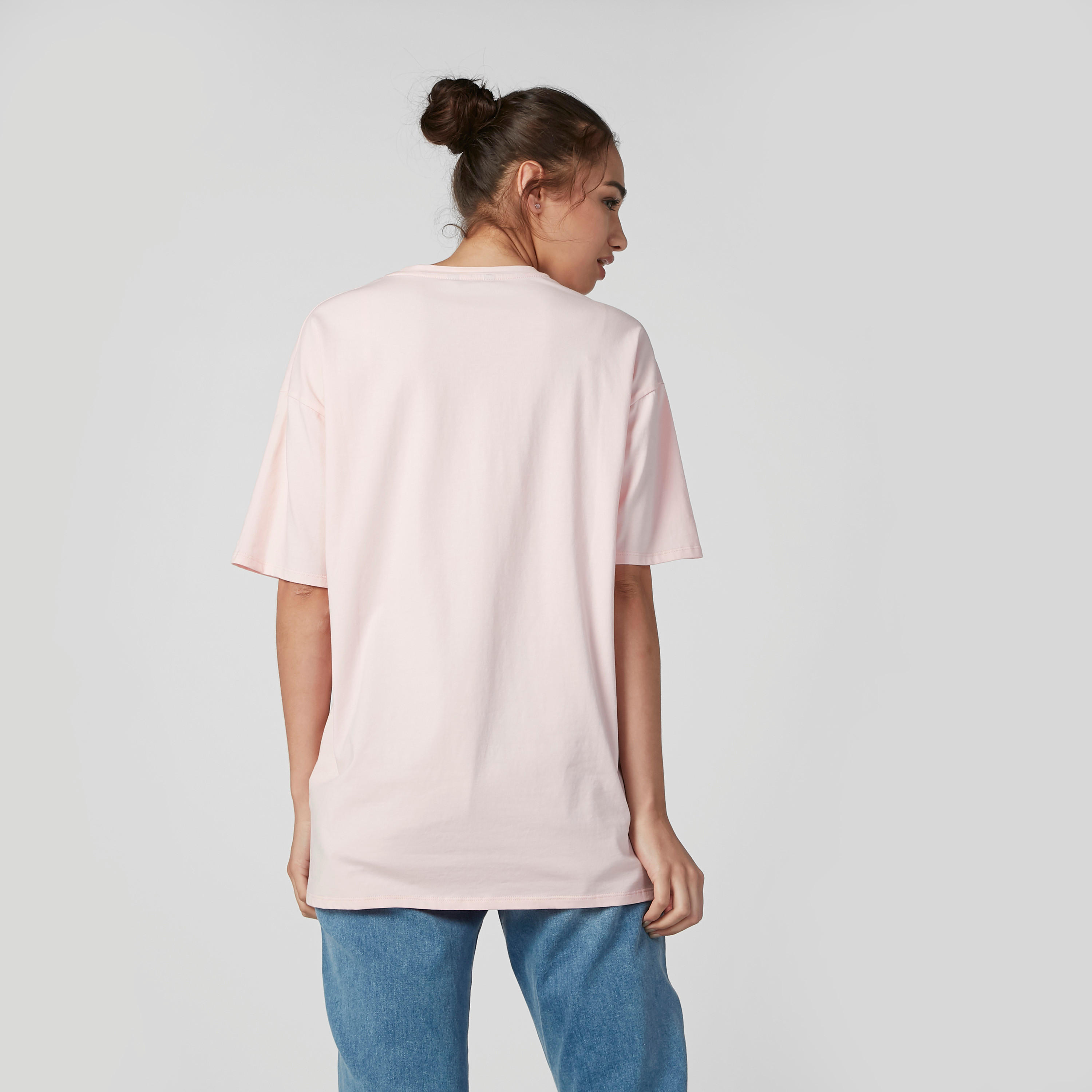 تيشيرت مزيّن بياقة مستديرة وأكتاف منسدلة-women-clothing-tshirts-image-2