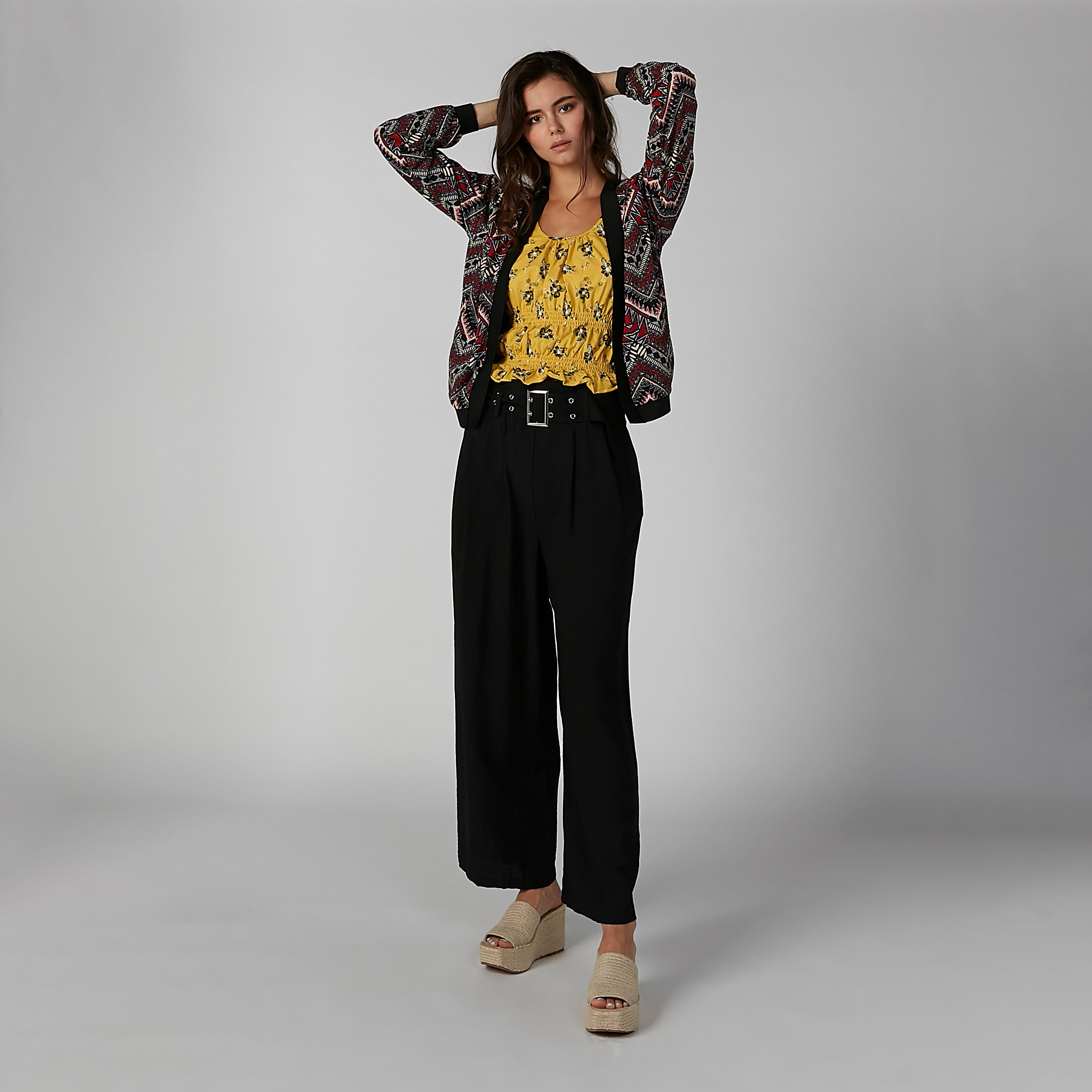 بلوزة دون أكمام بياقة عميقة وتطريز وطبعات أزهار-women-clothing-shirtsandblouses-blouses-image-4