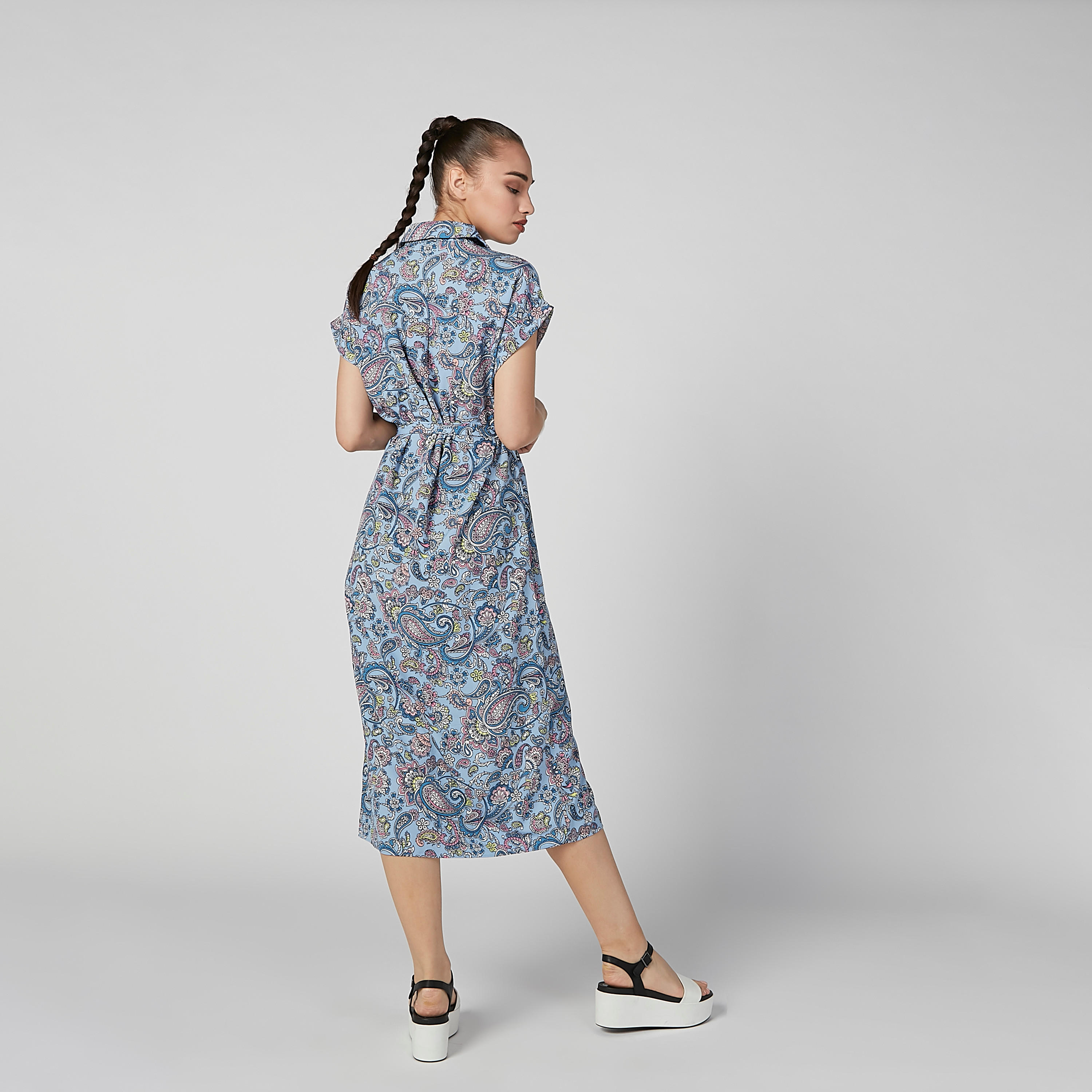 فستان قميص إيه لاين متوسط الطول بأكمام متصلة وأربطة وطبعات-women-clothing-dresses-image-5