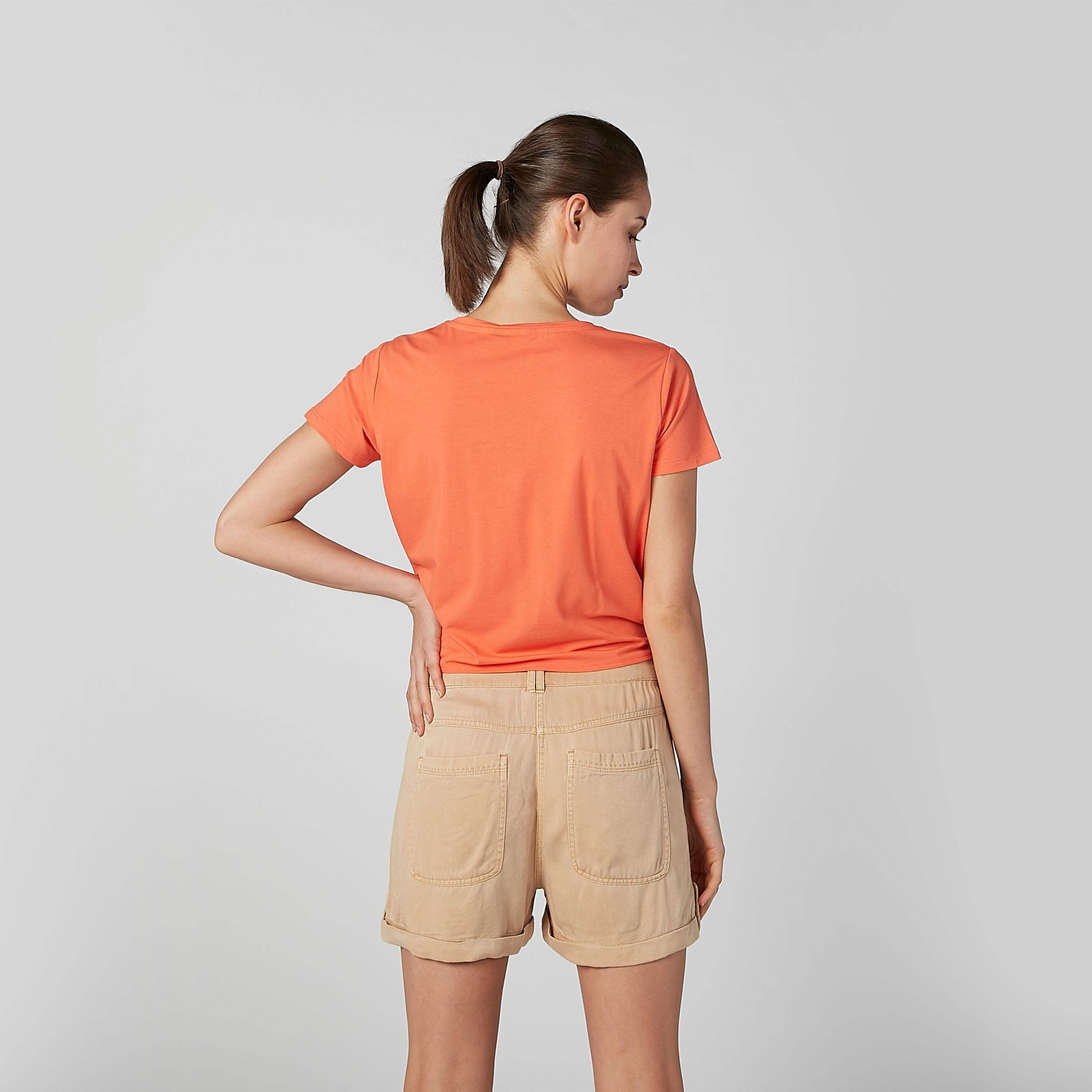 بلوزة قصيرة مزخرفة بياقة مستديرة وأربطة-women-clothing-tshirts-image-3