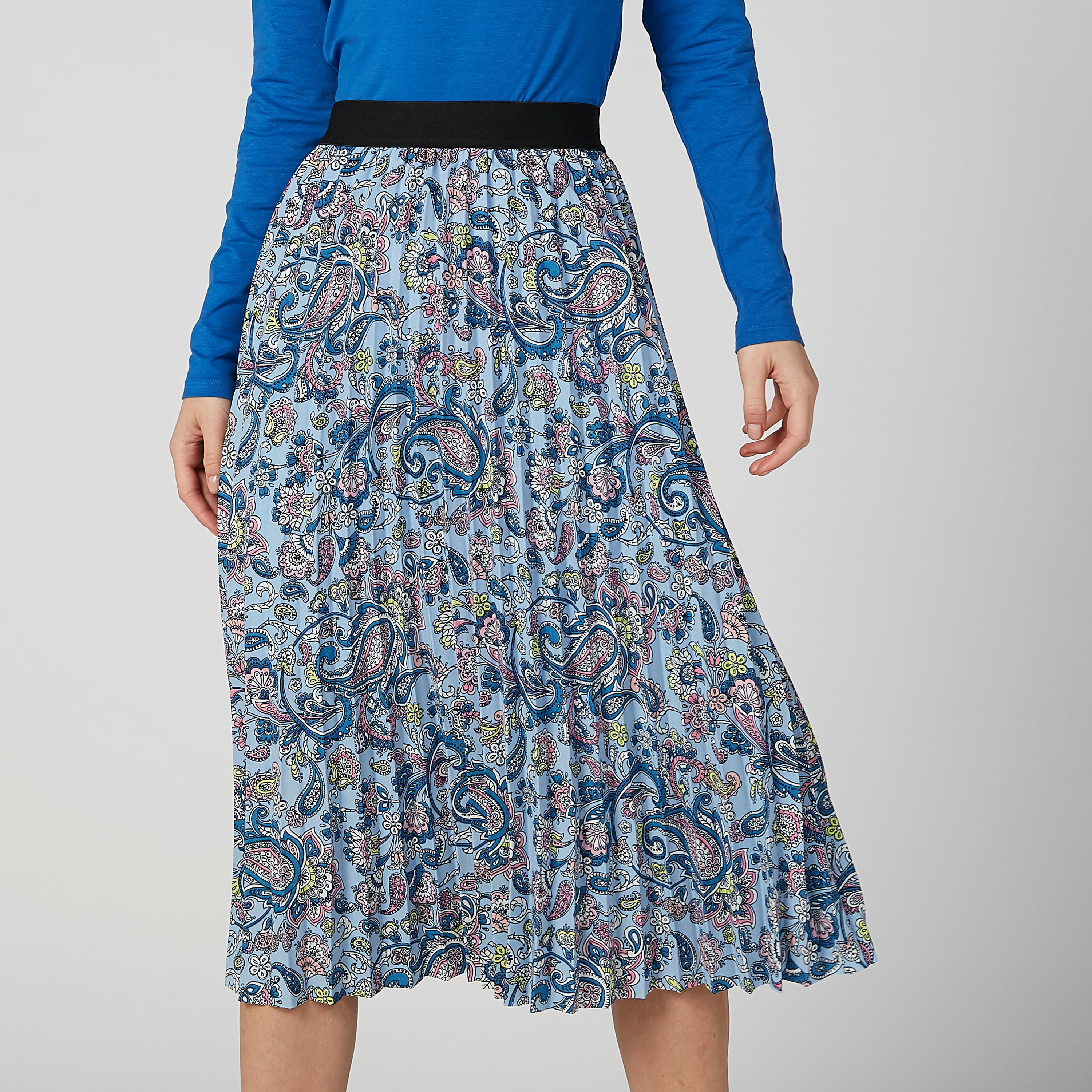 تنورة متوسطة الطول بخصر مطّاطي وثنيات وطبعات بيزلي-women-clothing-bottoms-skirts-image-2