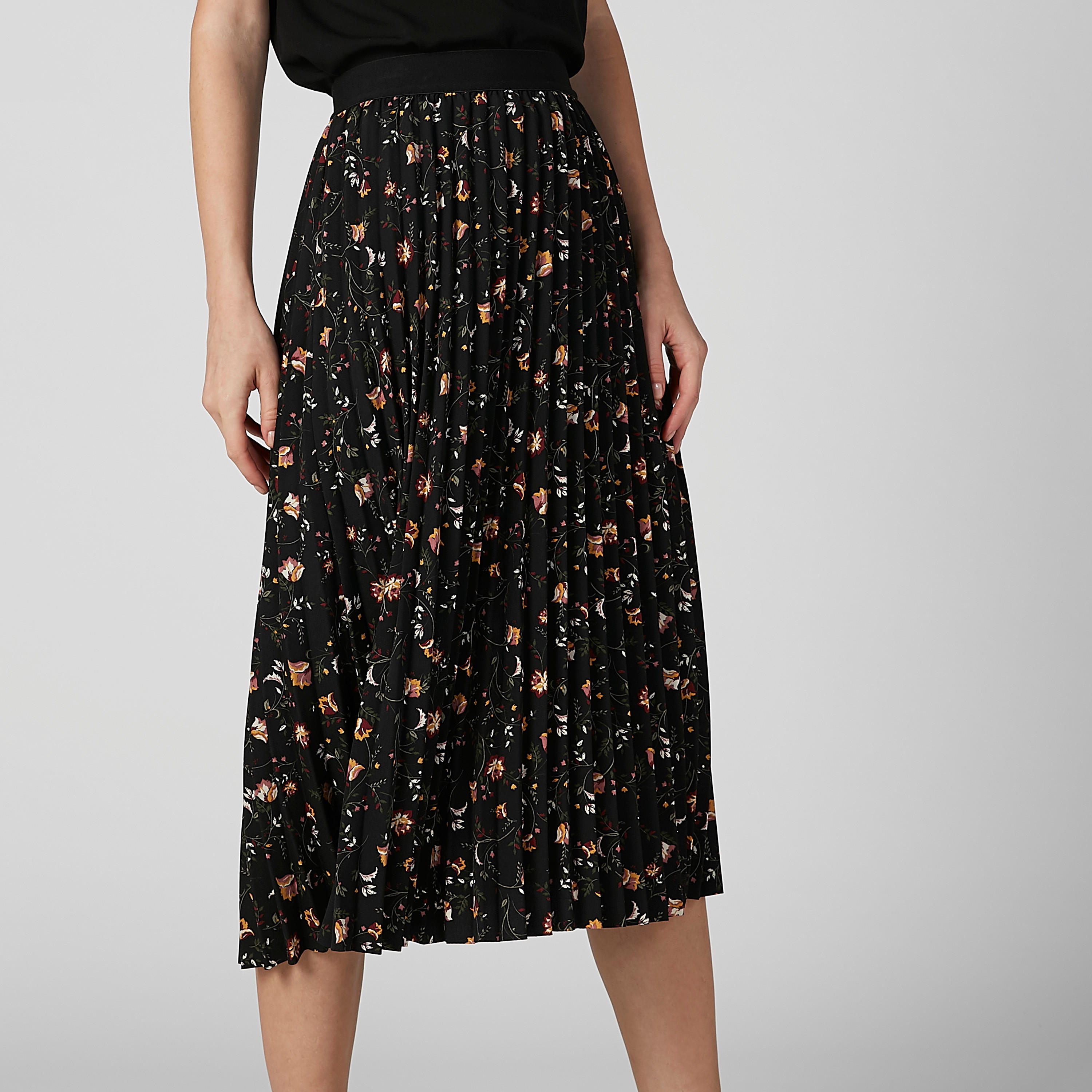 تنورة إيه لاين متوسطة الطول بخصر مطّاطي وثنيات وطبعات-women-clothing-bottoms-skirts-image-1