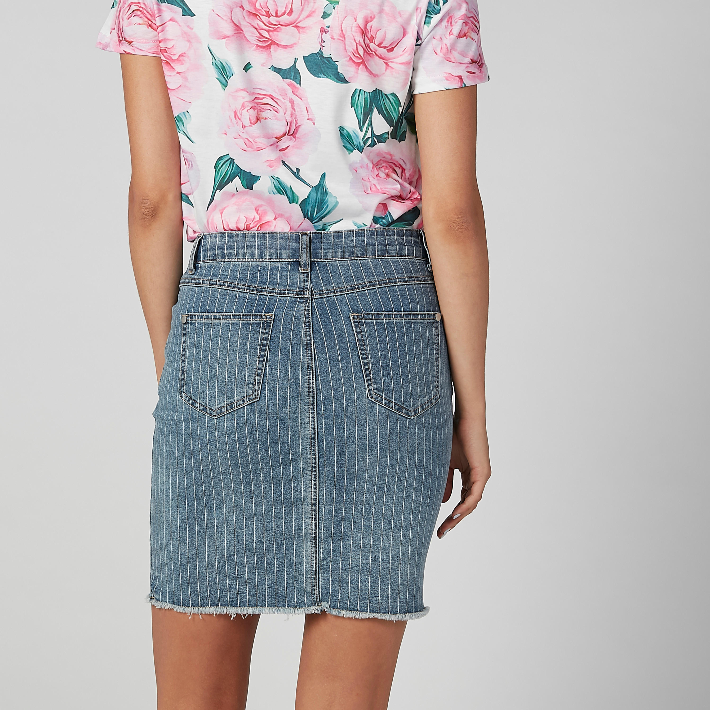 تنورة دينم مقلّمة بجيوب-women-clothing-bottoms-skirts-image-4
