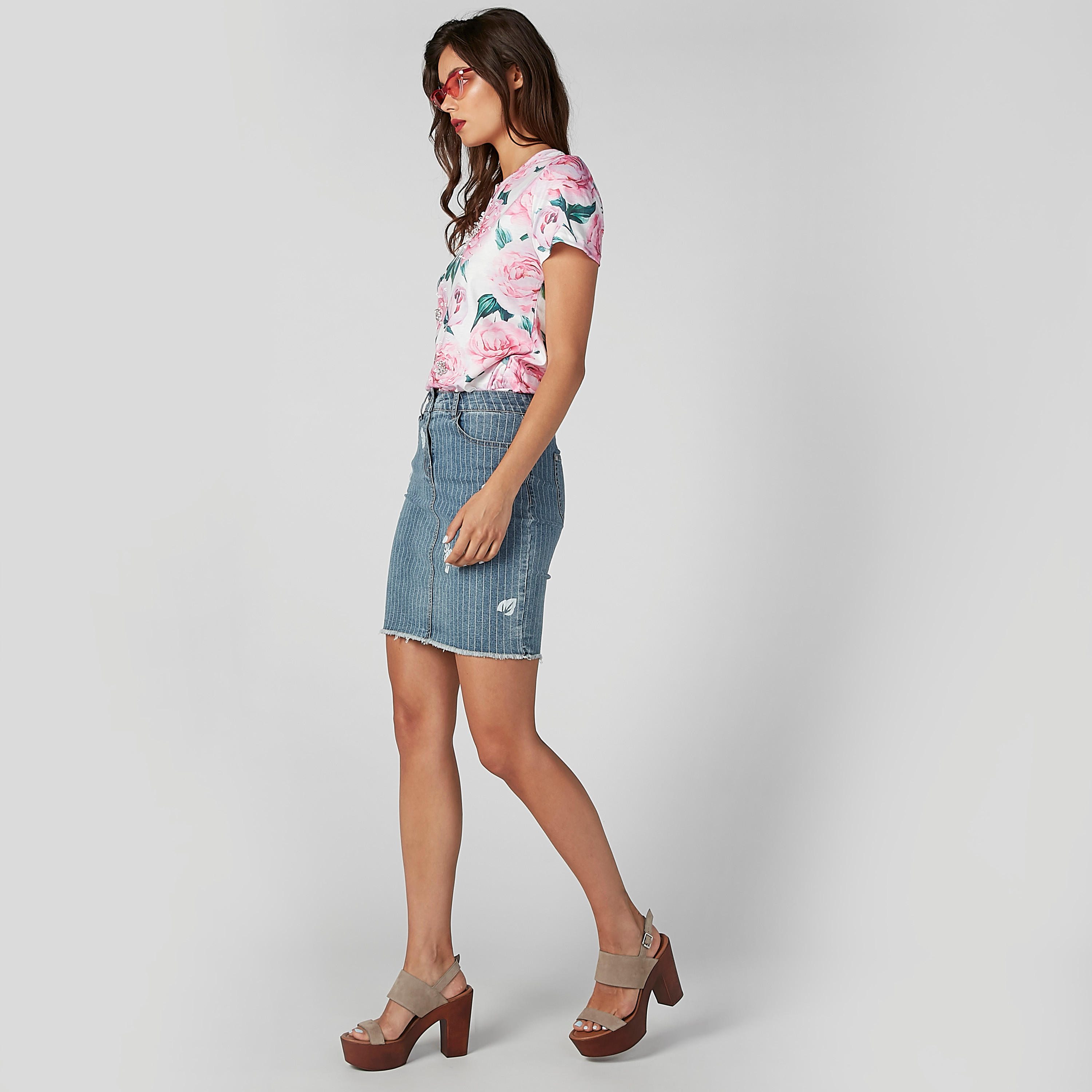 تنورة دينم مقلّمة بجيوب-women-clothing-bottoms-skirts-image-6