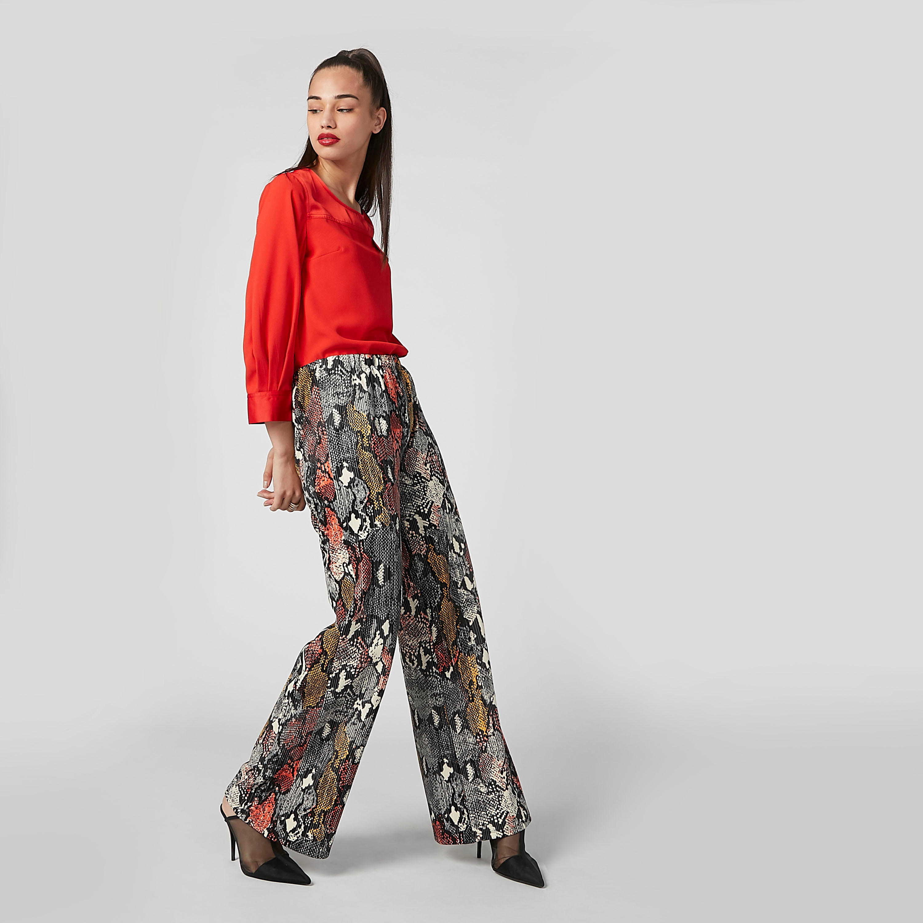 بنطال بالازو طويل بخصر مطّاطي وطبعات-women-clothing-bottoms-trousers-image-2