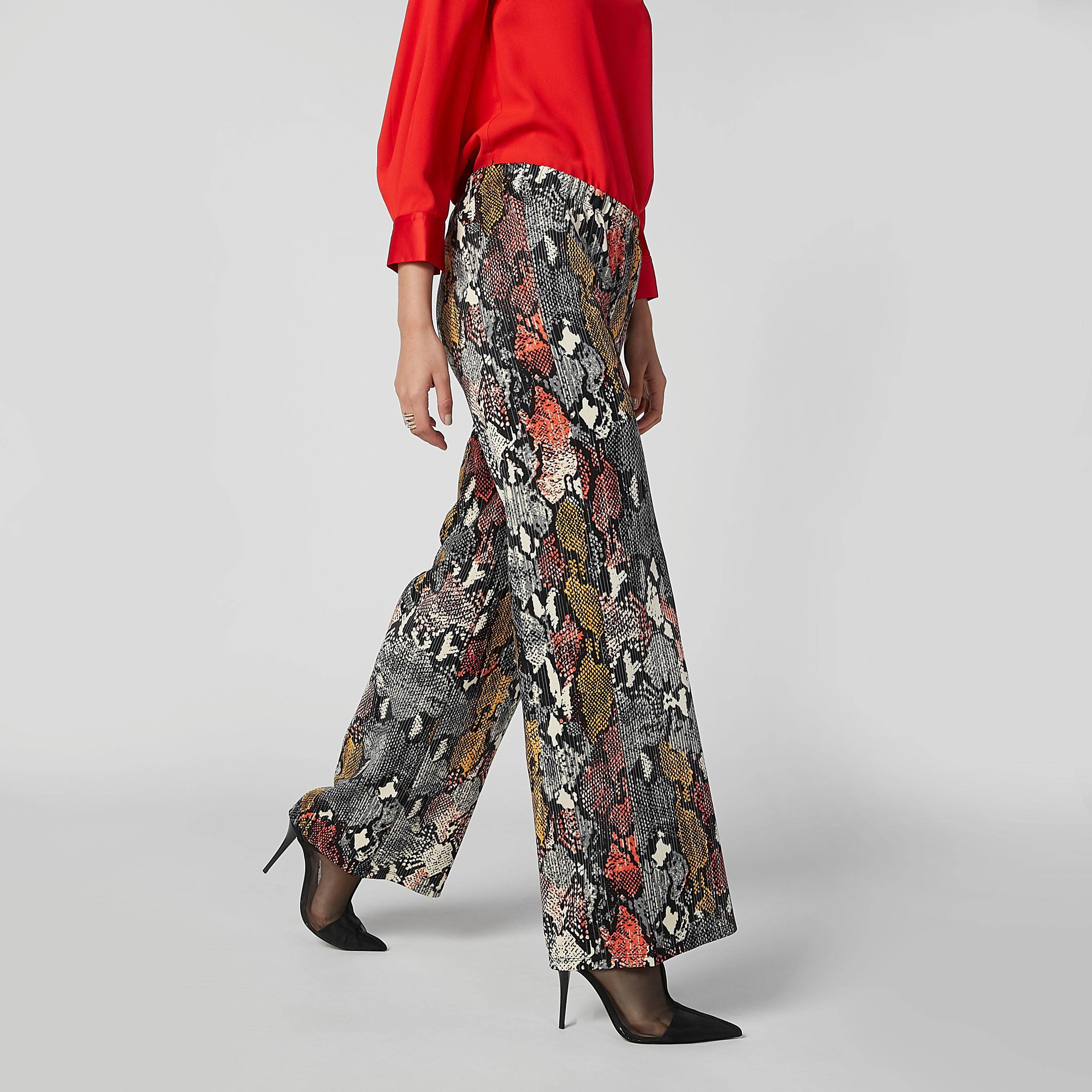 بنطال بالازو طويل بخصر مطّاطي وطبعات-women-clothing-bottoms-trousers-image-4