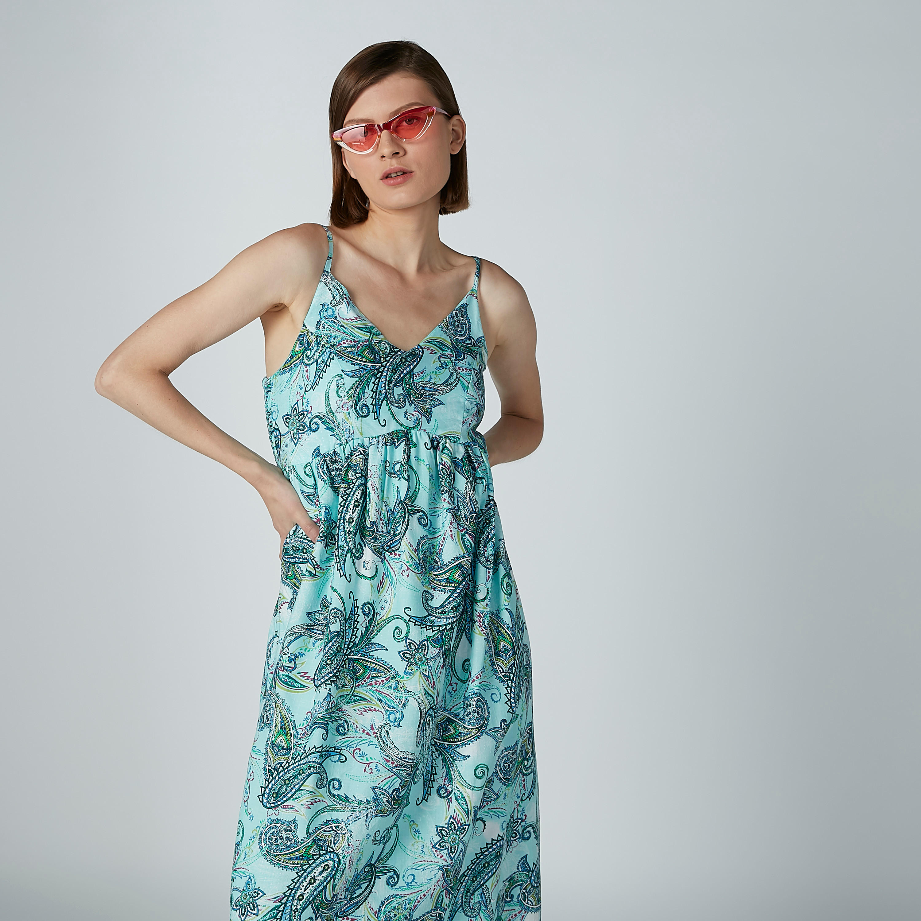 فستان إيه لاين طويل بحمّالات قابلة للتعديل وطبعات بيزلي-women-clothing-dresses-image-5
