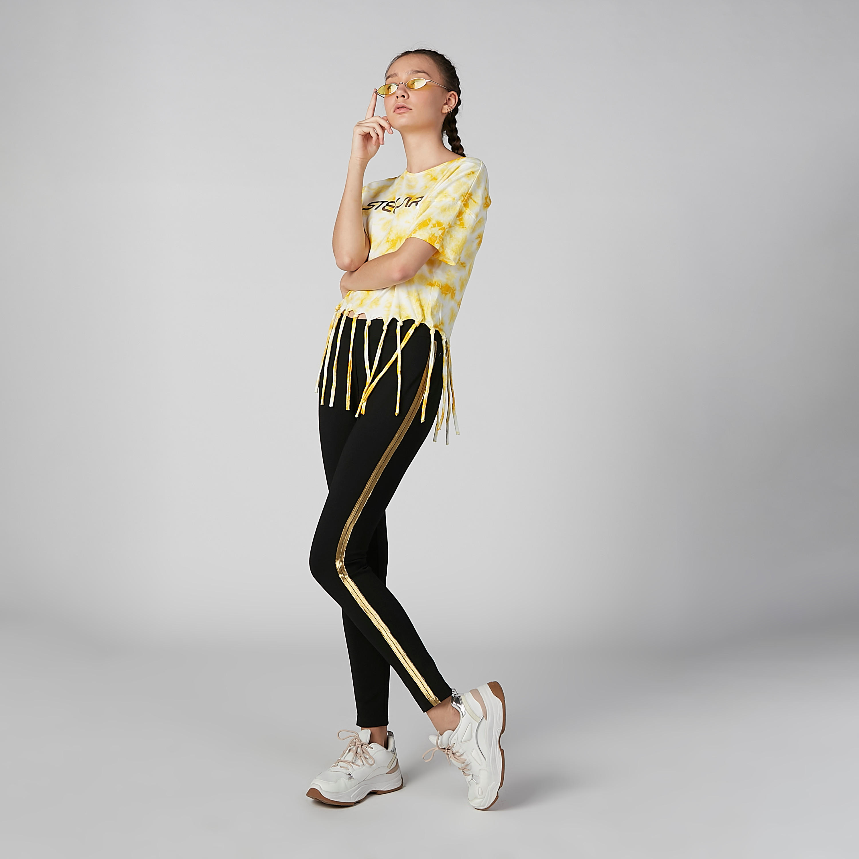 تيشيرت بياقة مستديرة وشراشيب وطبعات-women-clothing-tshirts-image-4