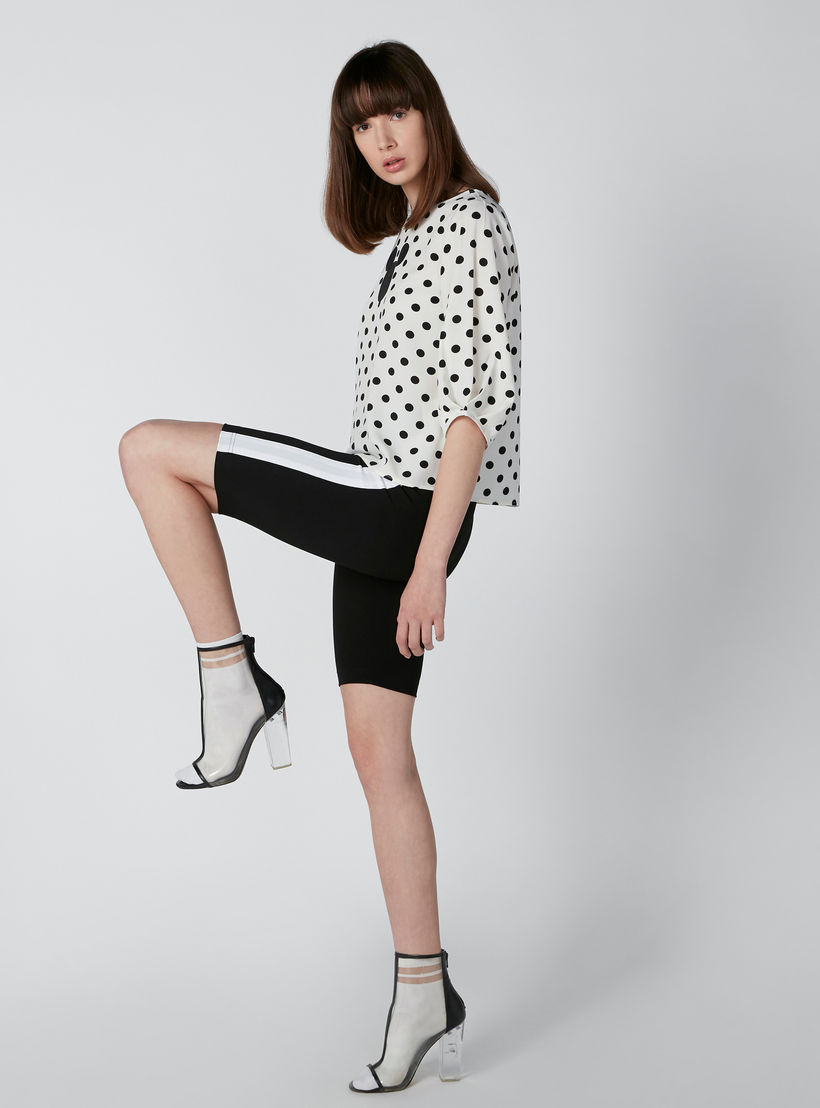 شورت بقصّة سكيني وشريطة-women-clothing-bottoms-shorts-image-1
