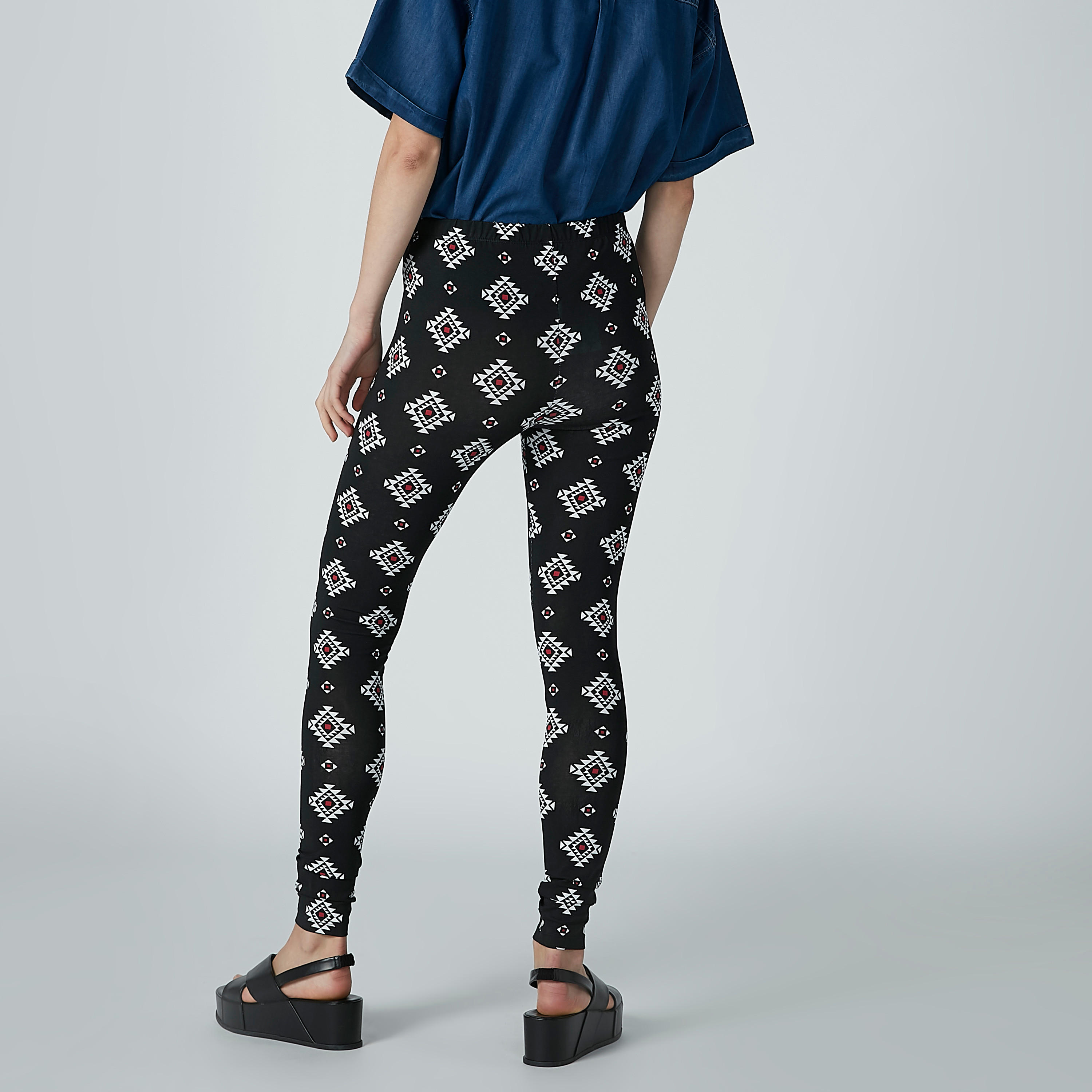 بنطال ليقنز طويل بخصر مطّاطي وطبعات-women-clothing-bottoms-leggings-image-4