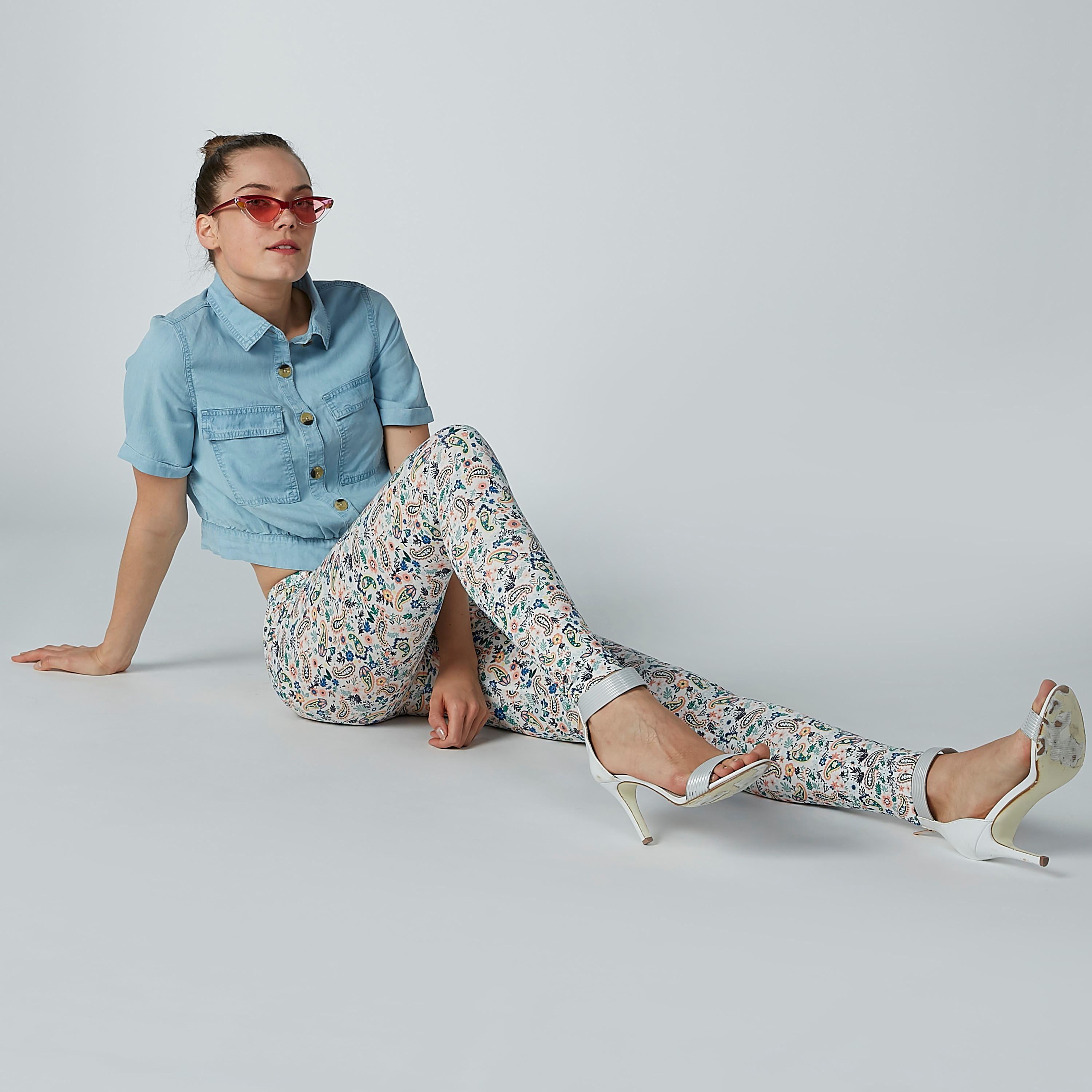 بنطال ليقنز بخصر مطّاطي وطبعات بيزلي-women-clothing-bottoms-leggings-image-3