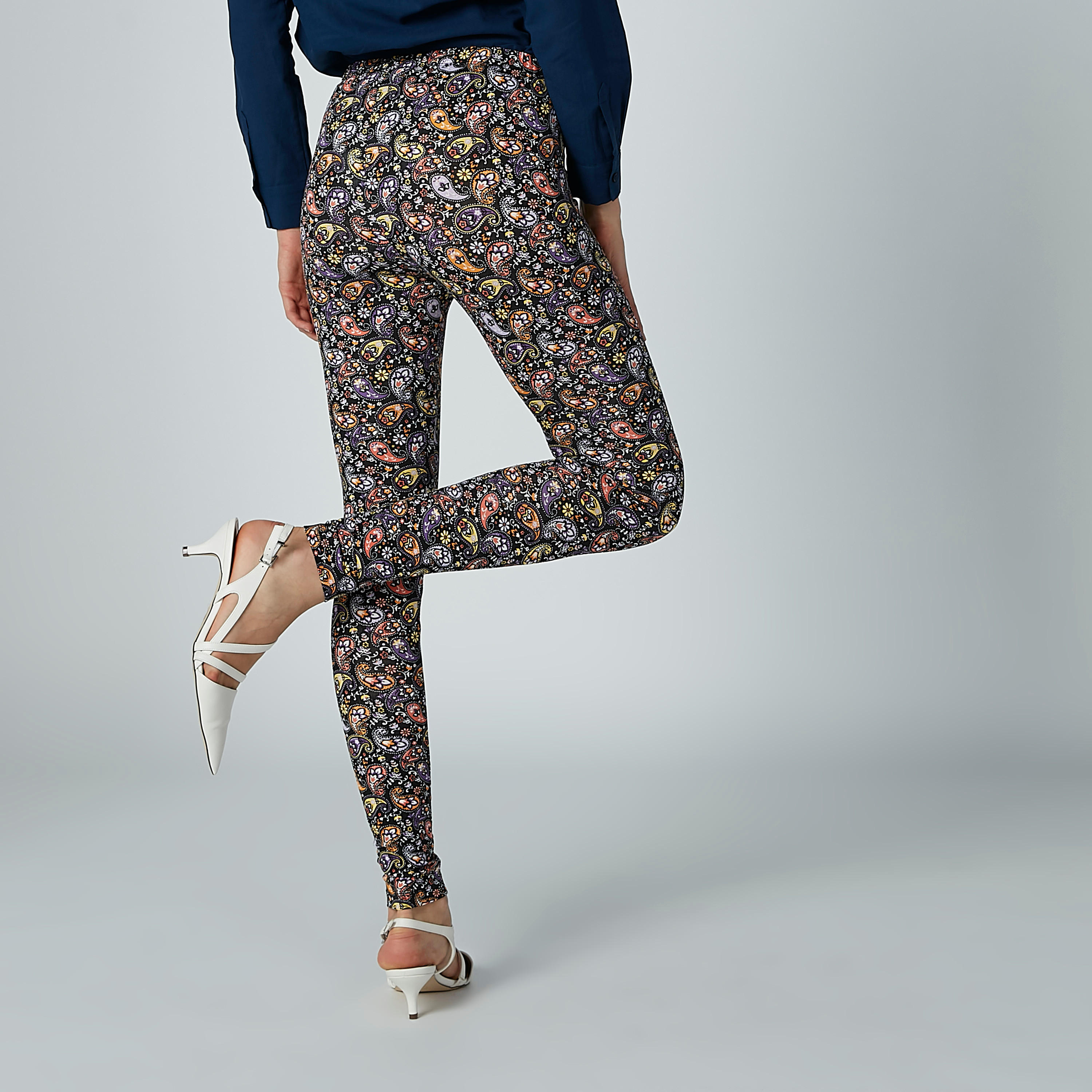 بنطال بقصّة ضيقة وخصر مطّاطي وطبعات-women-clothing-bottoms-leggings-image-2