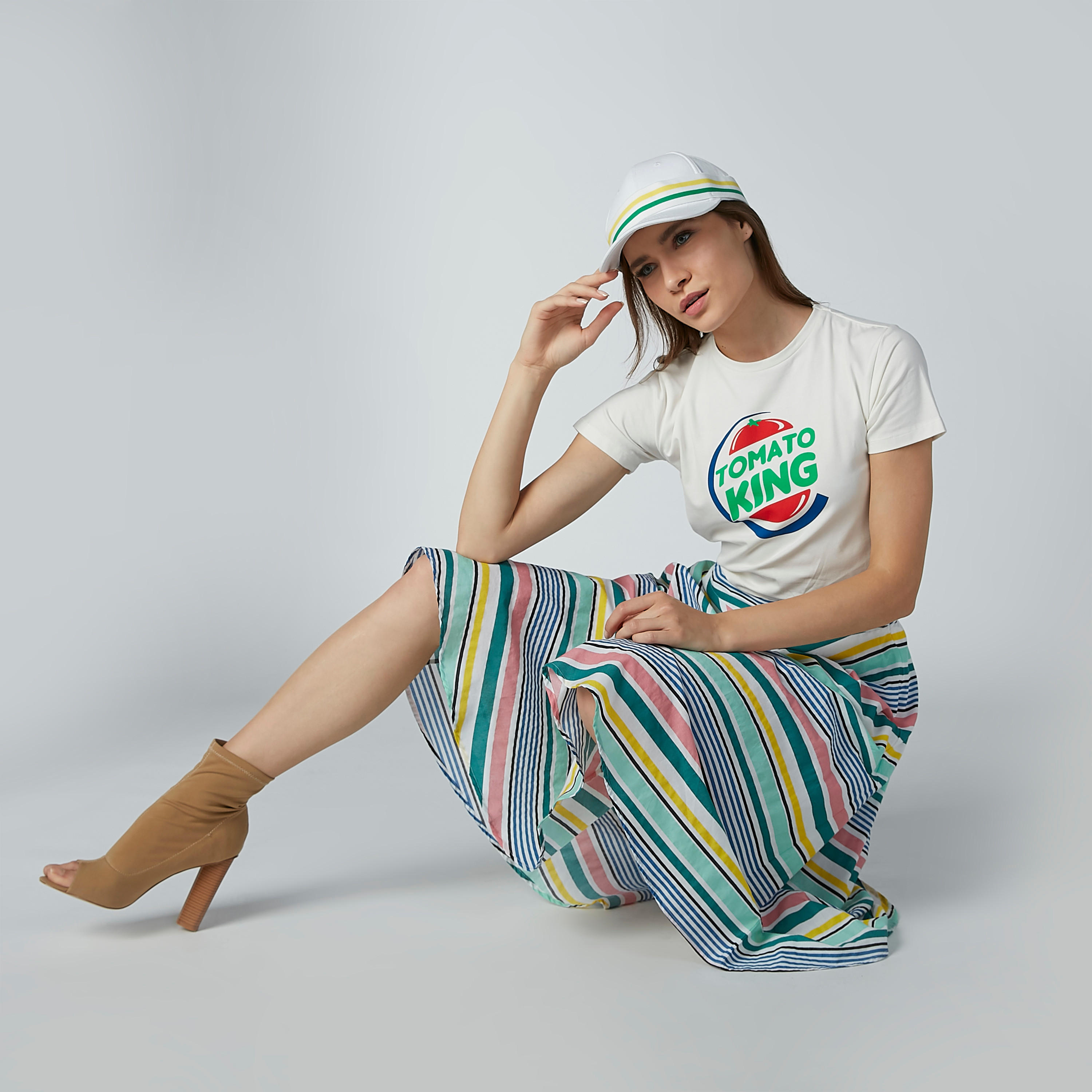 تيشيرت مطبوعة بياقة مستديرة وأكمام قصيرة-women-clothing-tshirts-image-1
