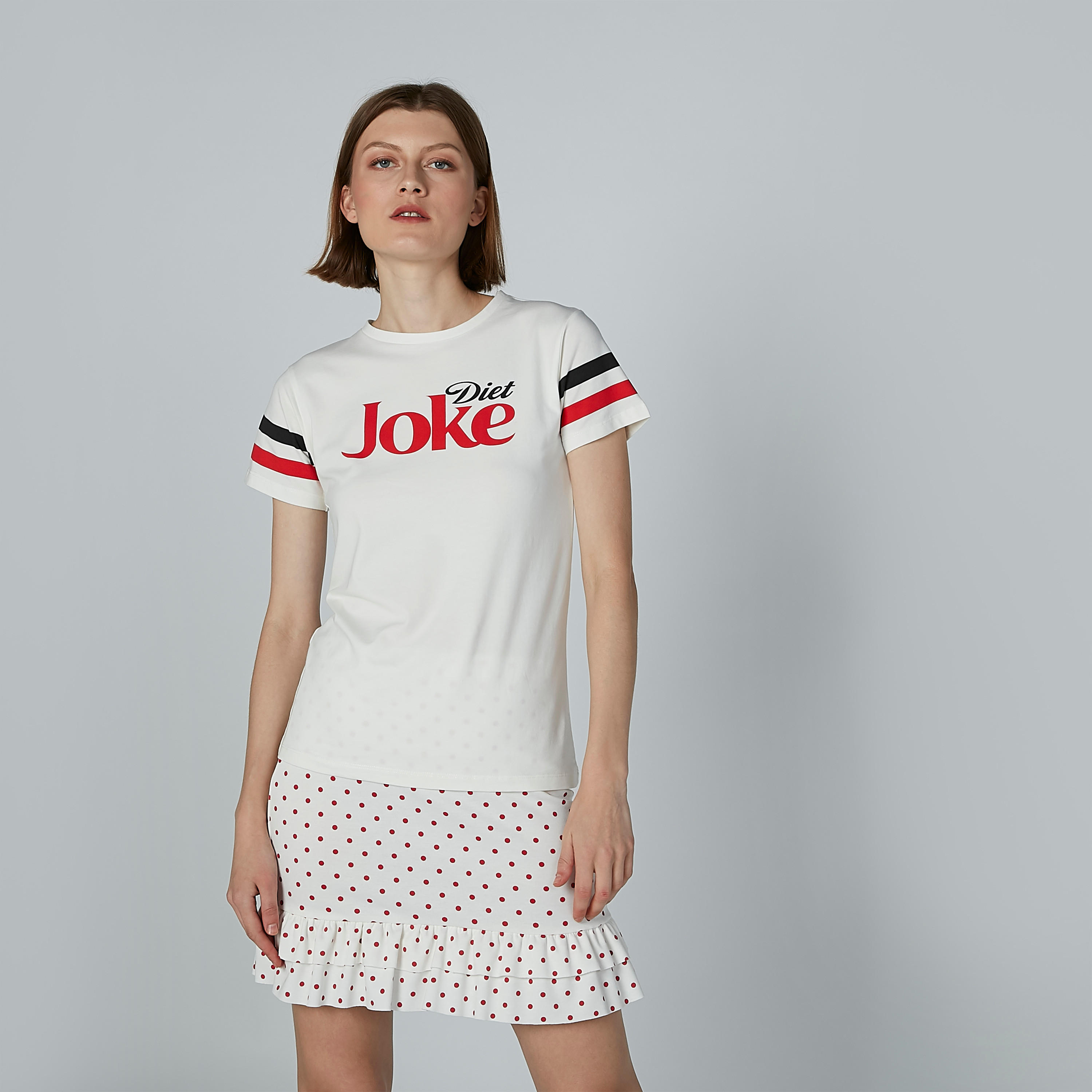 تيشيرت بياقة مستديرة وأكمام قصيرة وطبعات-women-clothing-tshirts-image-1