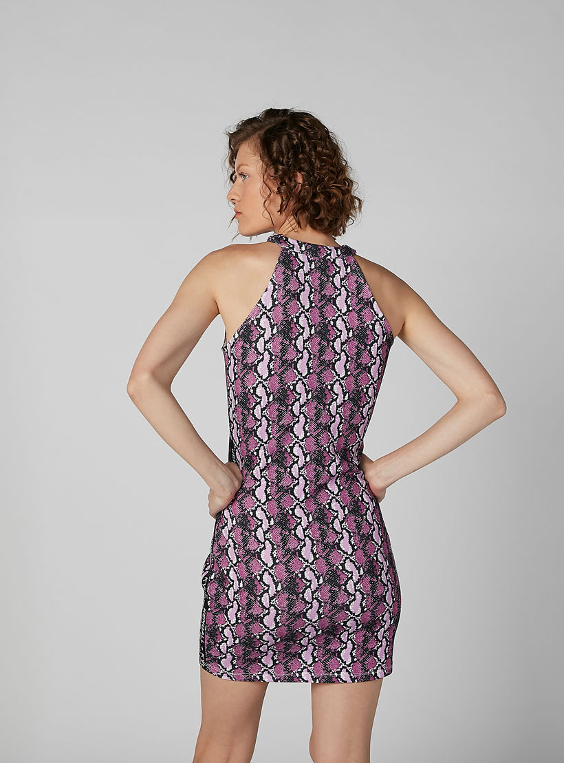 فستان بقصّة ضيّقة وياقة عالية وطبعات حيوانات-women-clothing-dresses-image-4