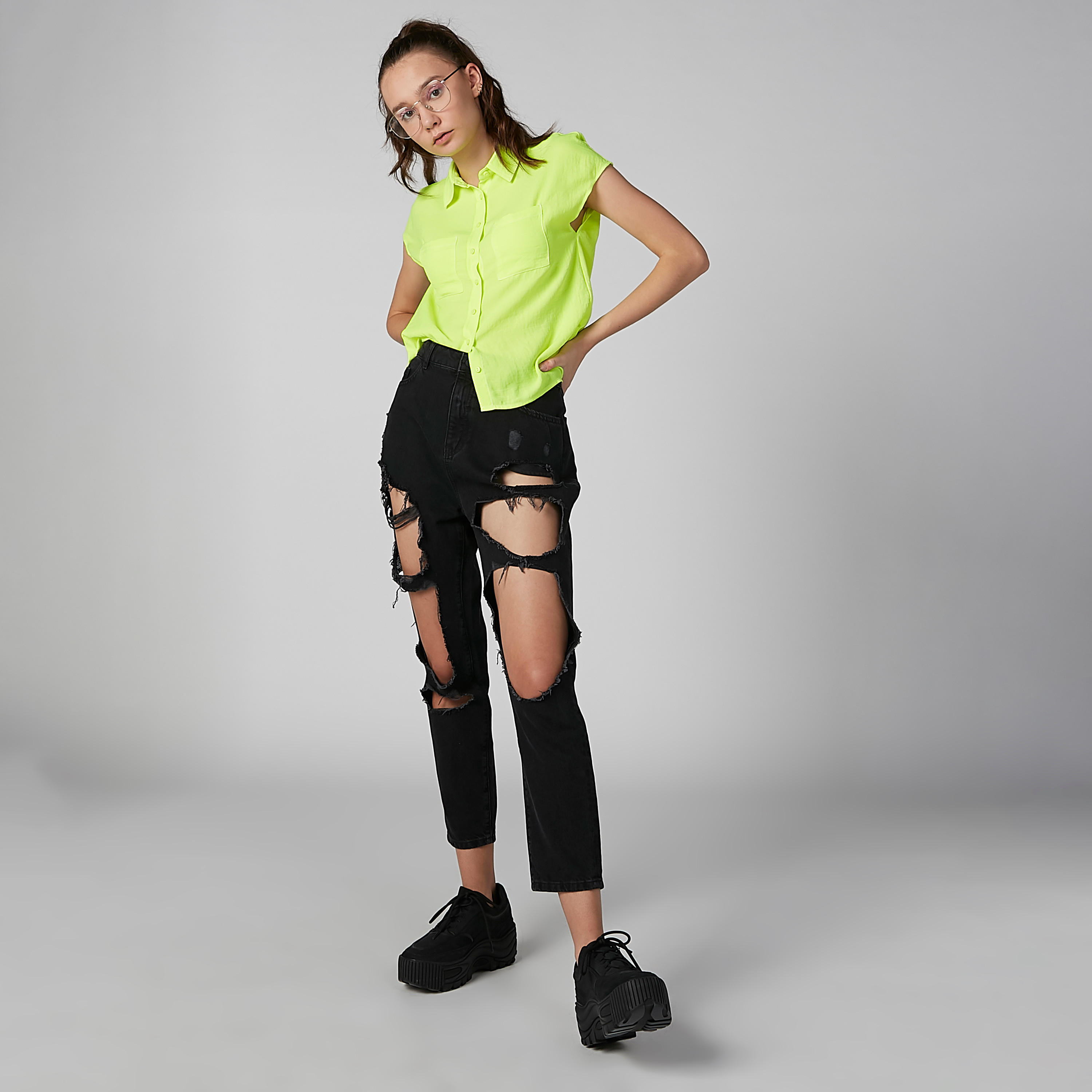 قميص سادة بأكمام كاب وجيب على الصدر-women-clothing-shirtsandblouses-blouses-image-7