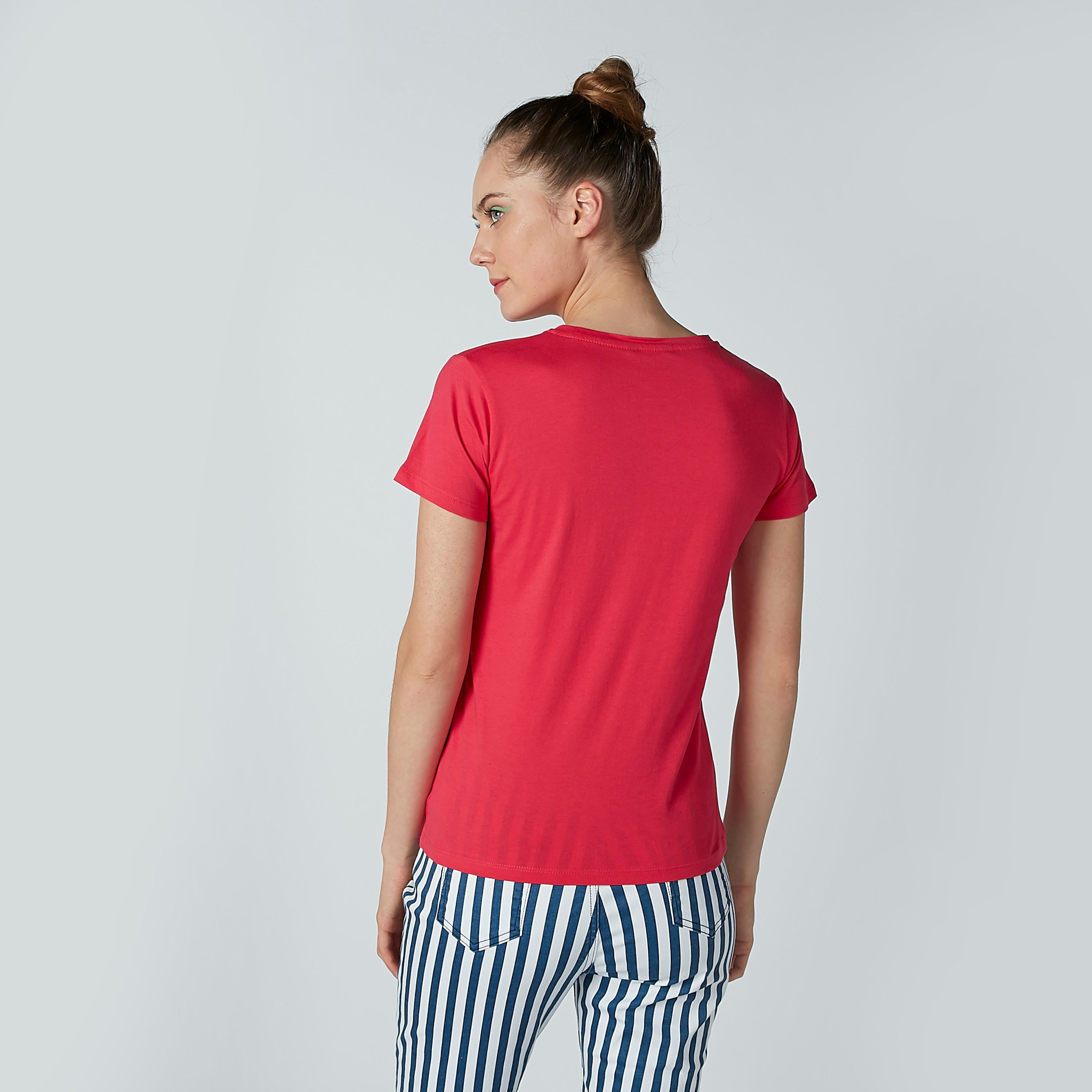 تيشيرت بياقة مستديرة وأكمام قصيرة وطبعات-women-clothing-tshirts-image-3