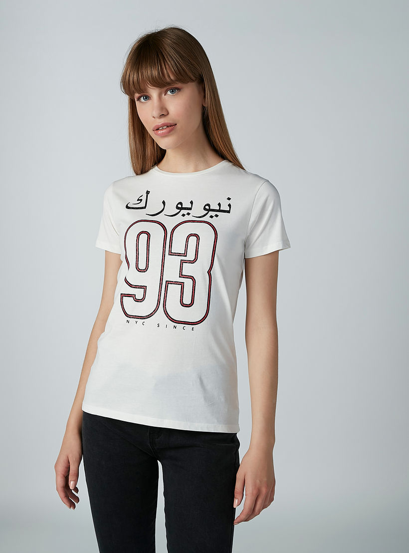 تيشيرت بياقة مستديرة وأكمام قصيرة وطبعات-women-clothing-tshirts-image-3