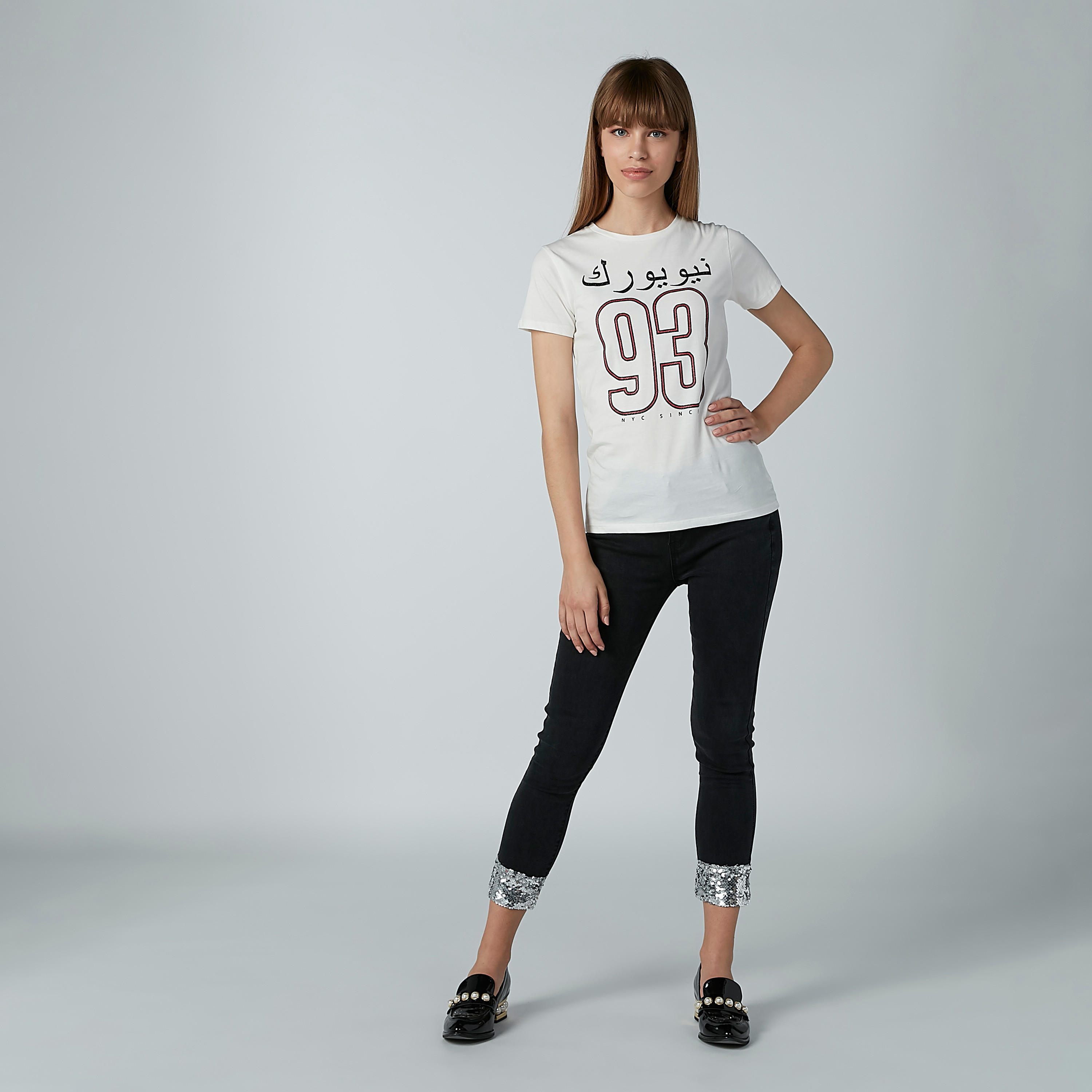 تيشيرت بياقة مستديرة وأكمام قصيرة وطبعات-women-clothing-tshirts-image-2