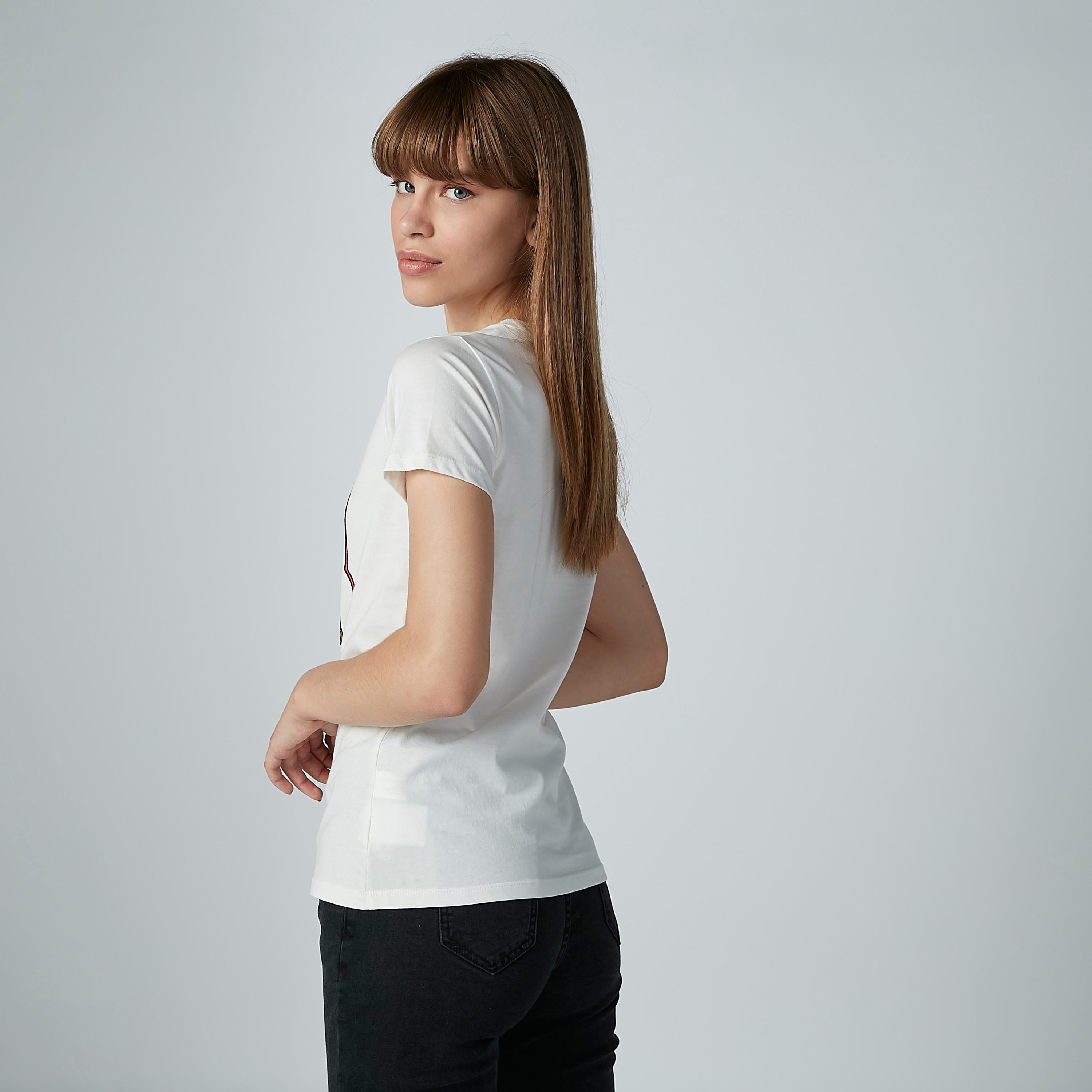 تيشيرت بياقة مستديرة وأكمام قصيرة وطبعات-women-clothing-tshirts-image-1