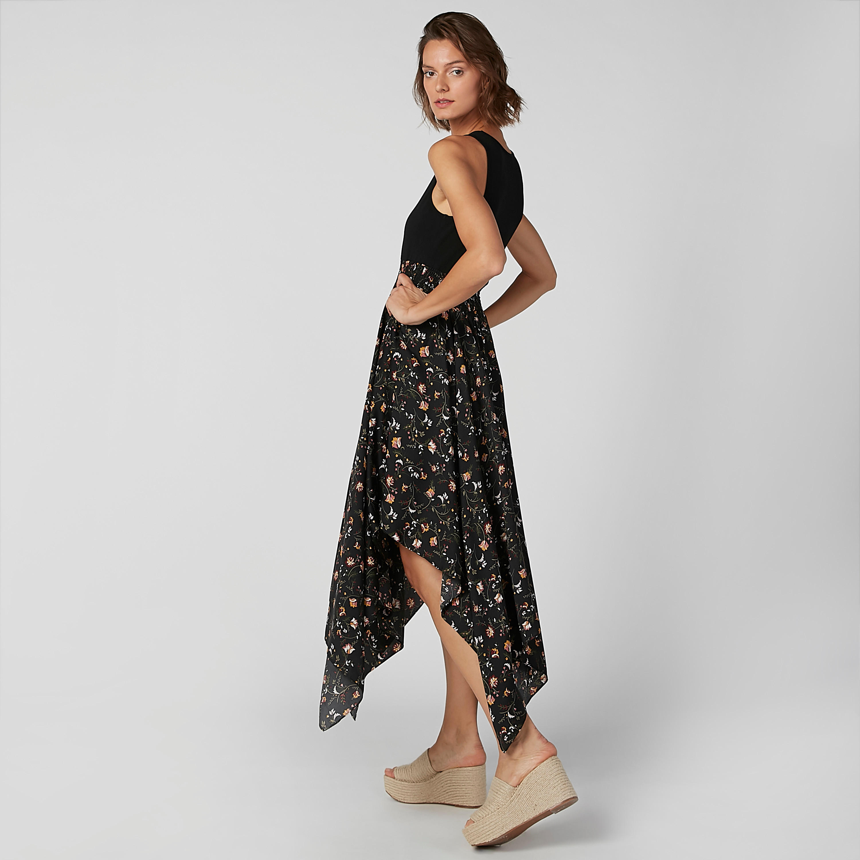 فستان دون أكمام بحوّاف غير مستوية وطبعات زهرية-women-clothing-dresses-image-3