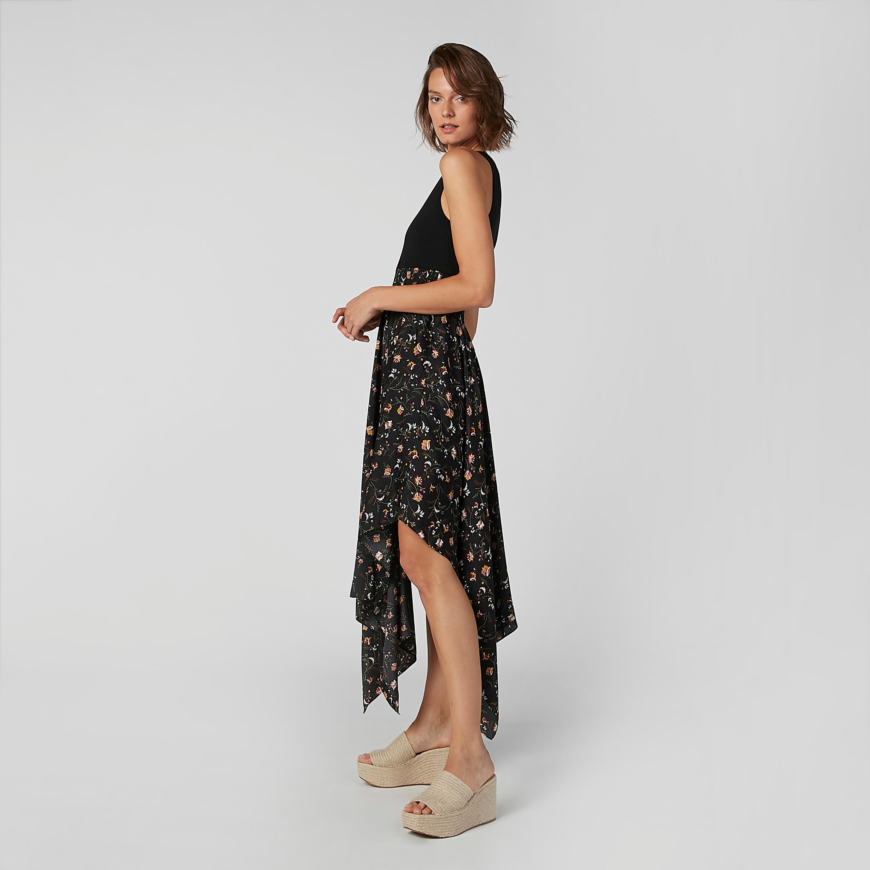 فستان دون أكمام بحوّاف غير مستوية وطبعات زهرية-women-clothing-dresses-image-1