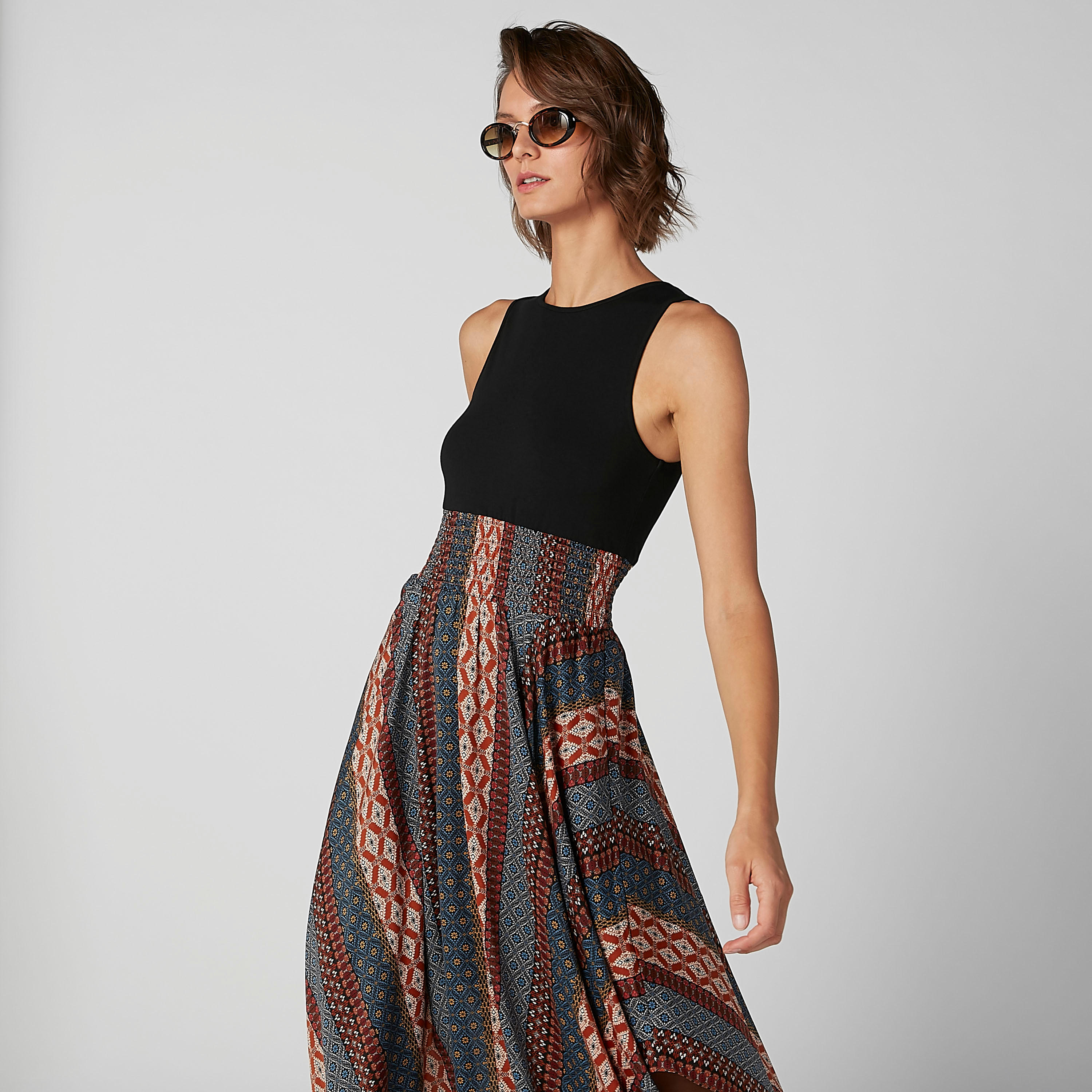فستان دون أكمام بحوّاف غير مستوية وطبعات-women-clothing-dresses-image-2