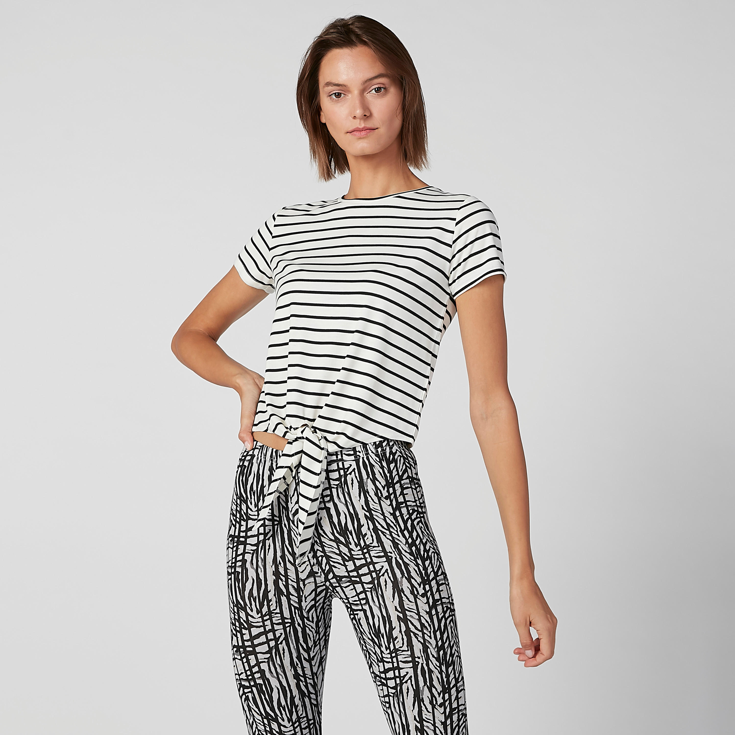 تيشيرت قصير مقلم بأكمام قصيرة وأربطة-women-clothing-tshirts-image-2