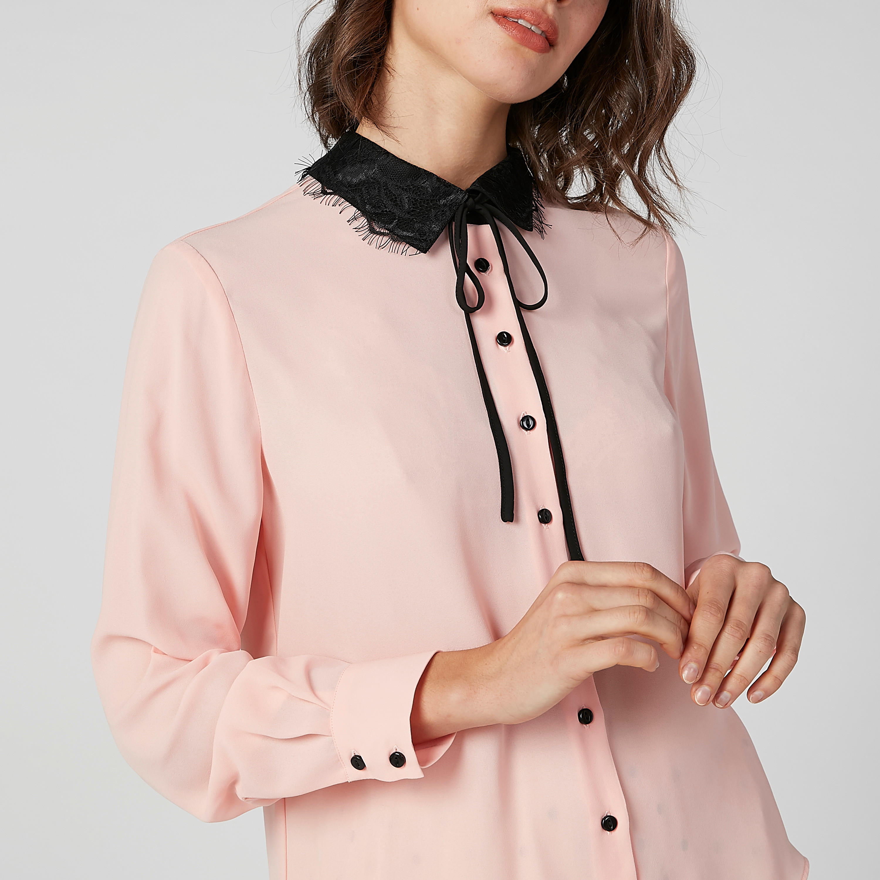 قميص سادة بأكمام طويلة وتفاصيل دانتيل-women-clothing-shirtsandblouses-shirts-image-4