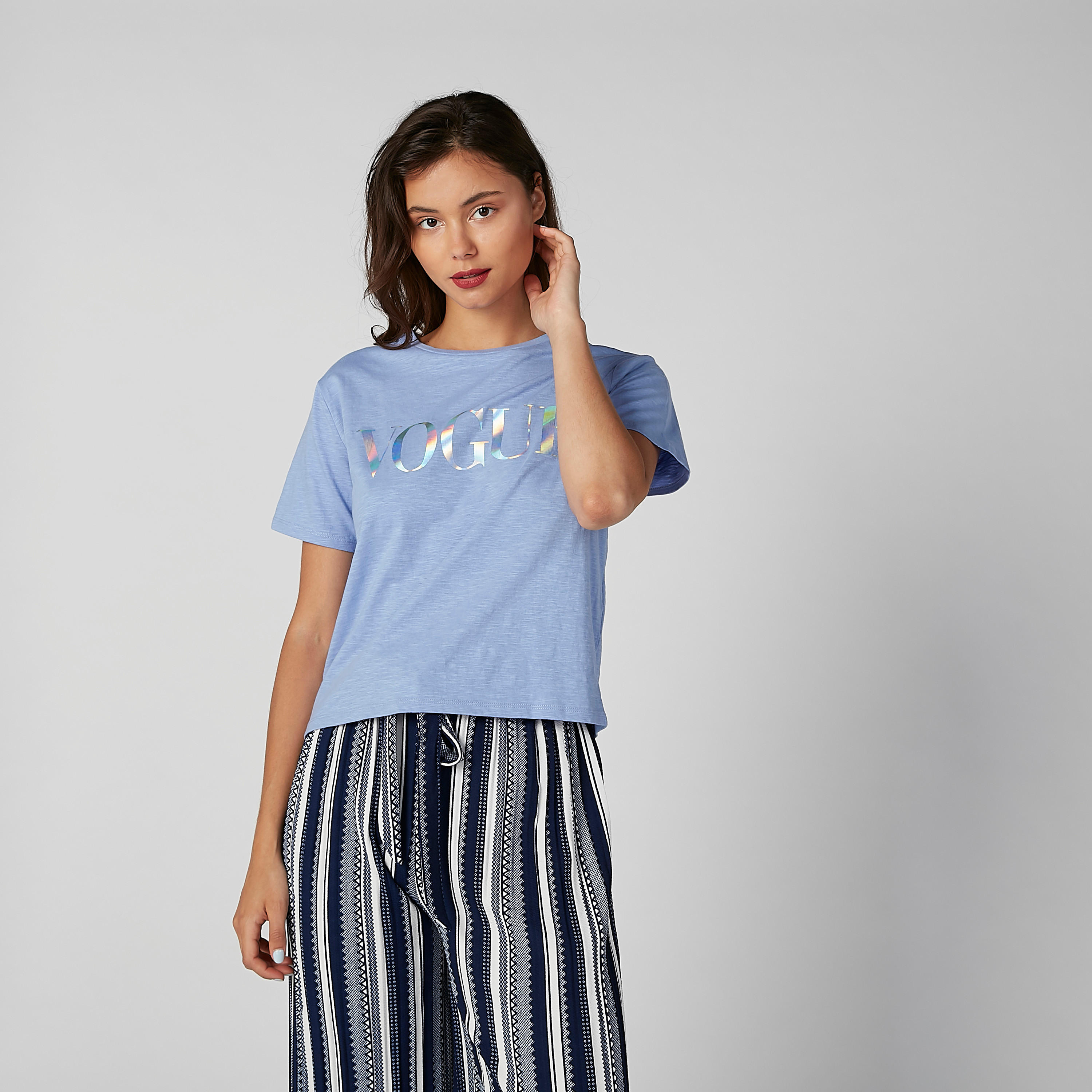 تيشيرت بياقة مستديرة وأكمام قصيرة وطبعات-women-clothing-tshirts-image-2