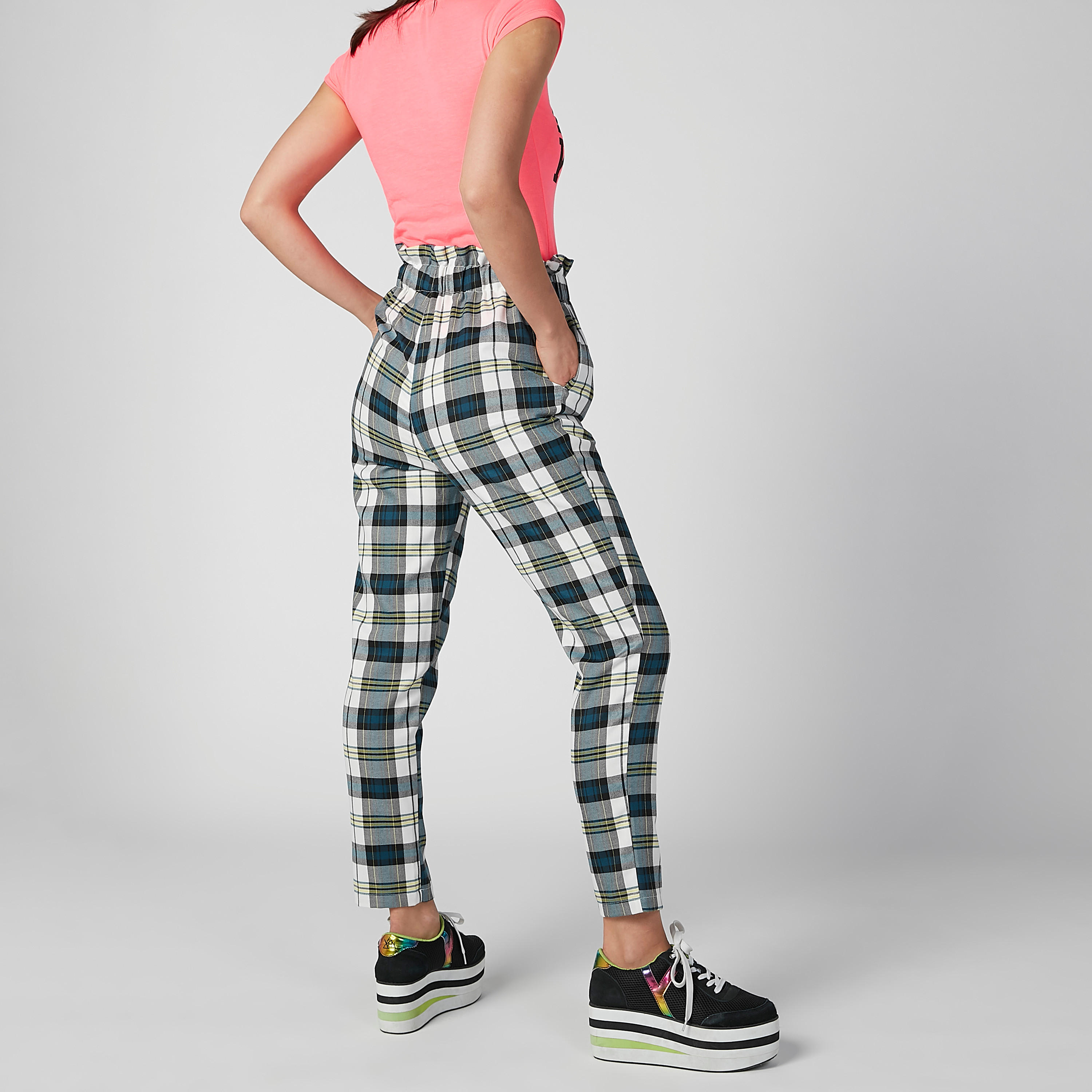 بنطال طويل كاروهات بخصر بيبرباج وجيوب-women-clothing-bottoms-trousers-image-4