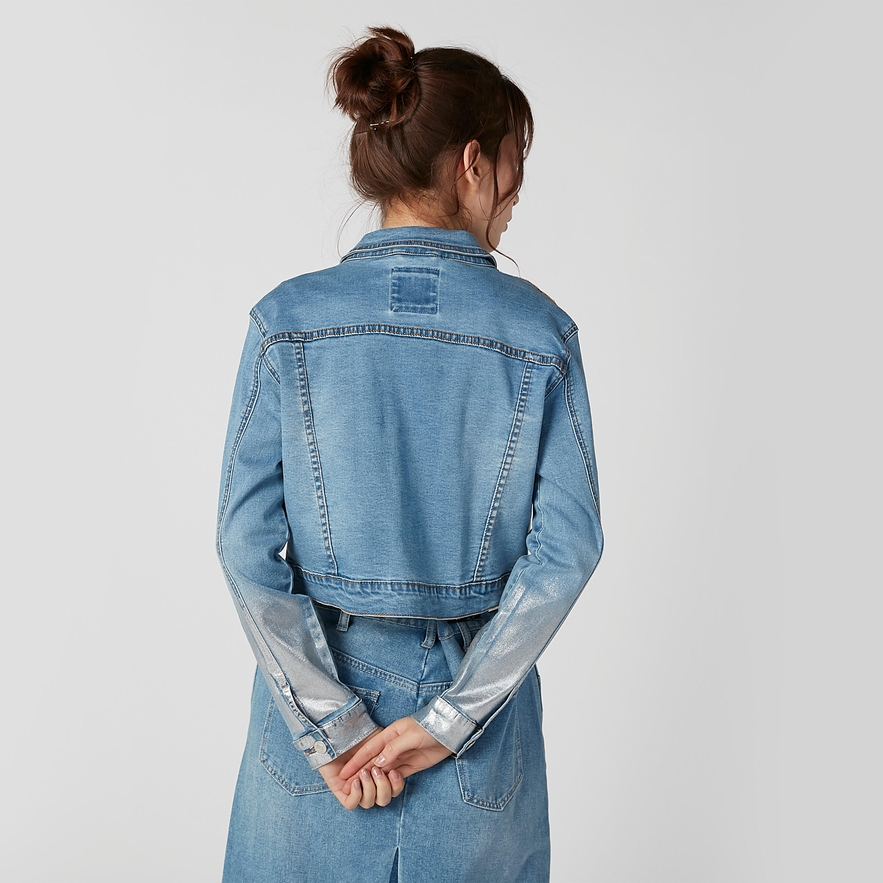 Textured Denim Jacket with Long Sleeves and Flap Pockets-women-winterwear-coatsandjackets-jackets-image-2