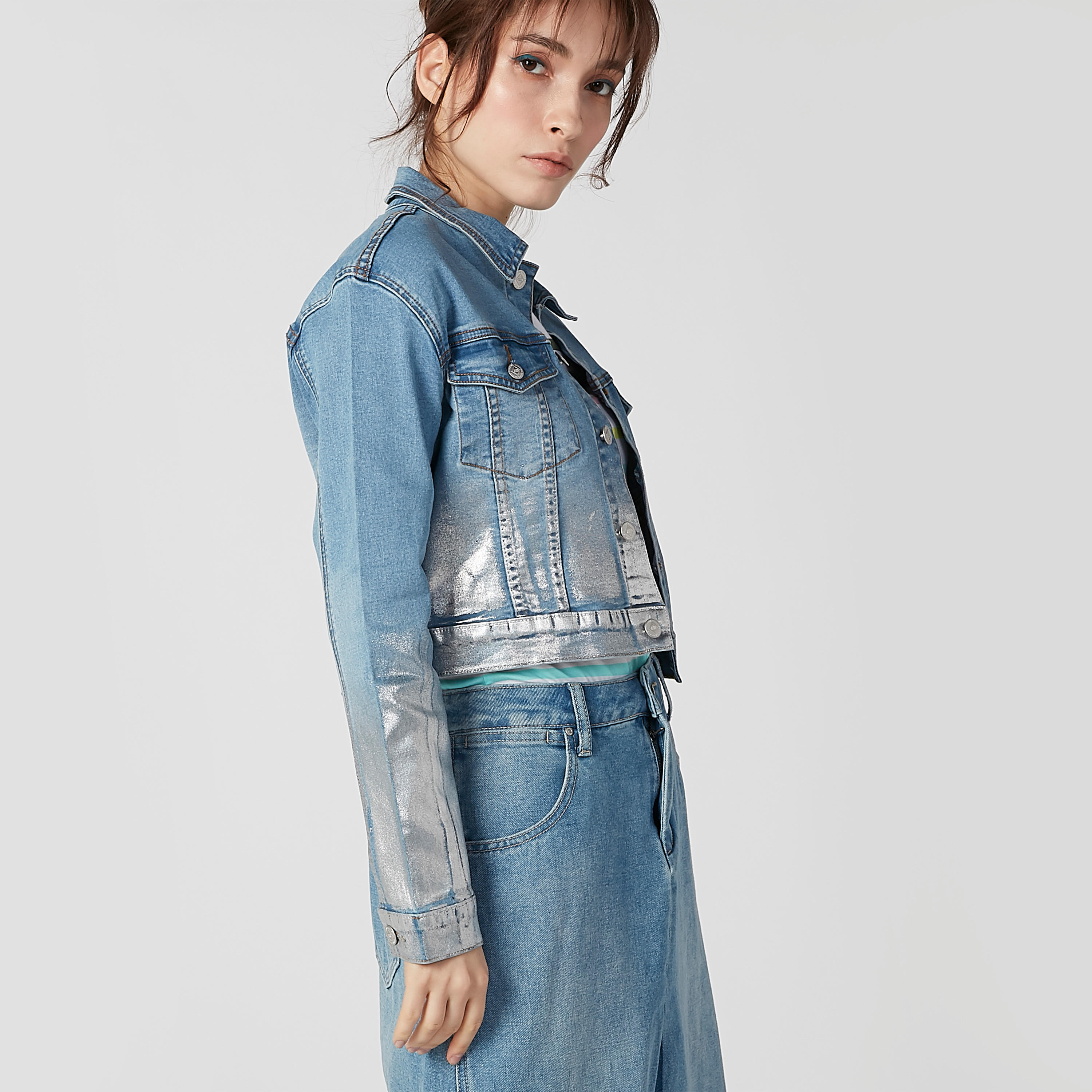 Textured Denim Jacket with Long Sleeves and Flap Pockets-women-winterwear-coatsandjackets-jackets-image-4