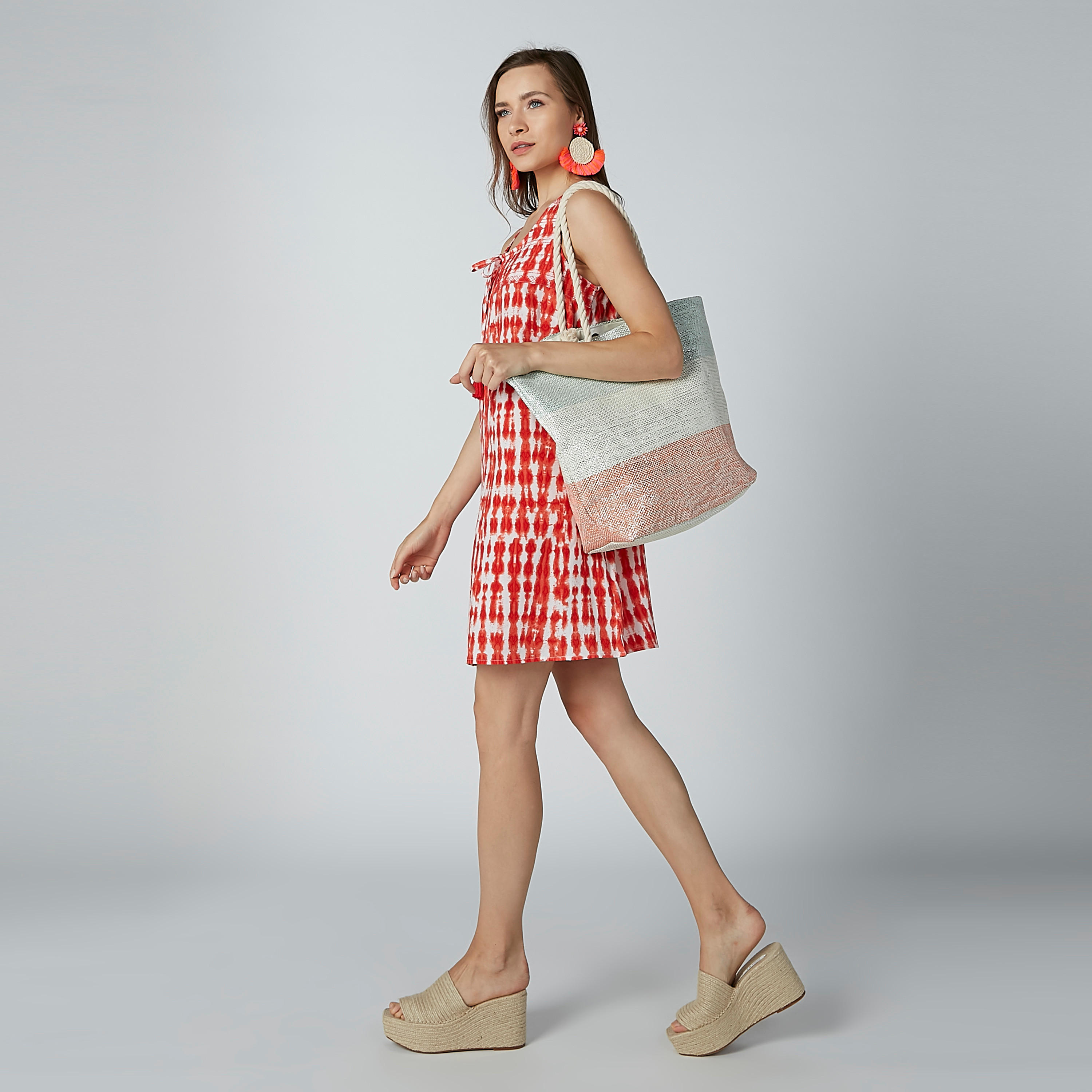 فستان إيه لاين طويل بياقة عميقة وطبعات-women-clothing-dresses-image-2