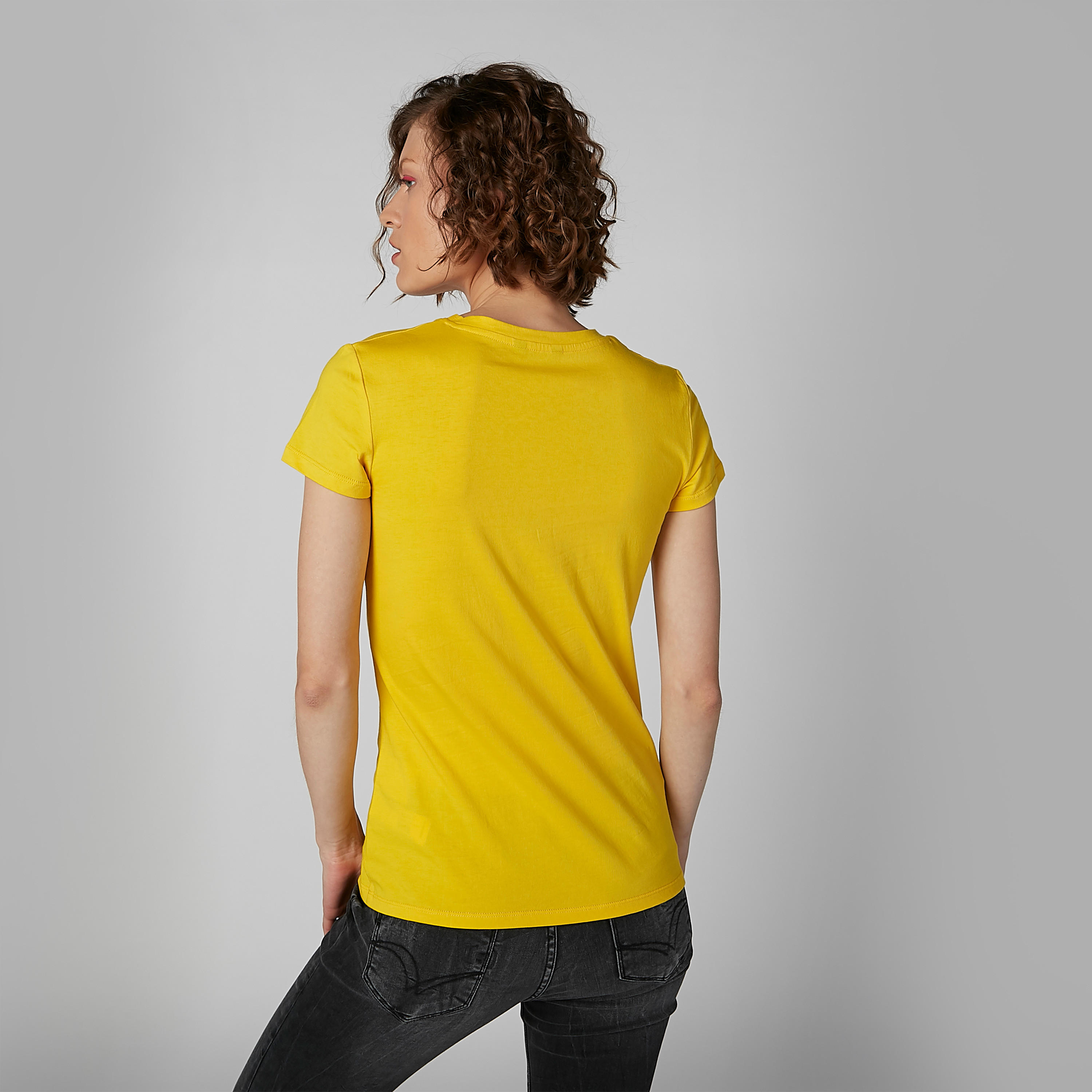 تيشيرت بياقة مستديرة وأكمام كاب مع طبعات جرافيك-women-clothing-tshirts-image-1