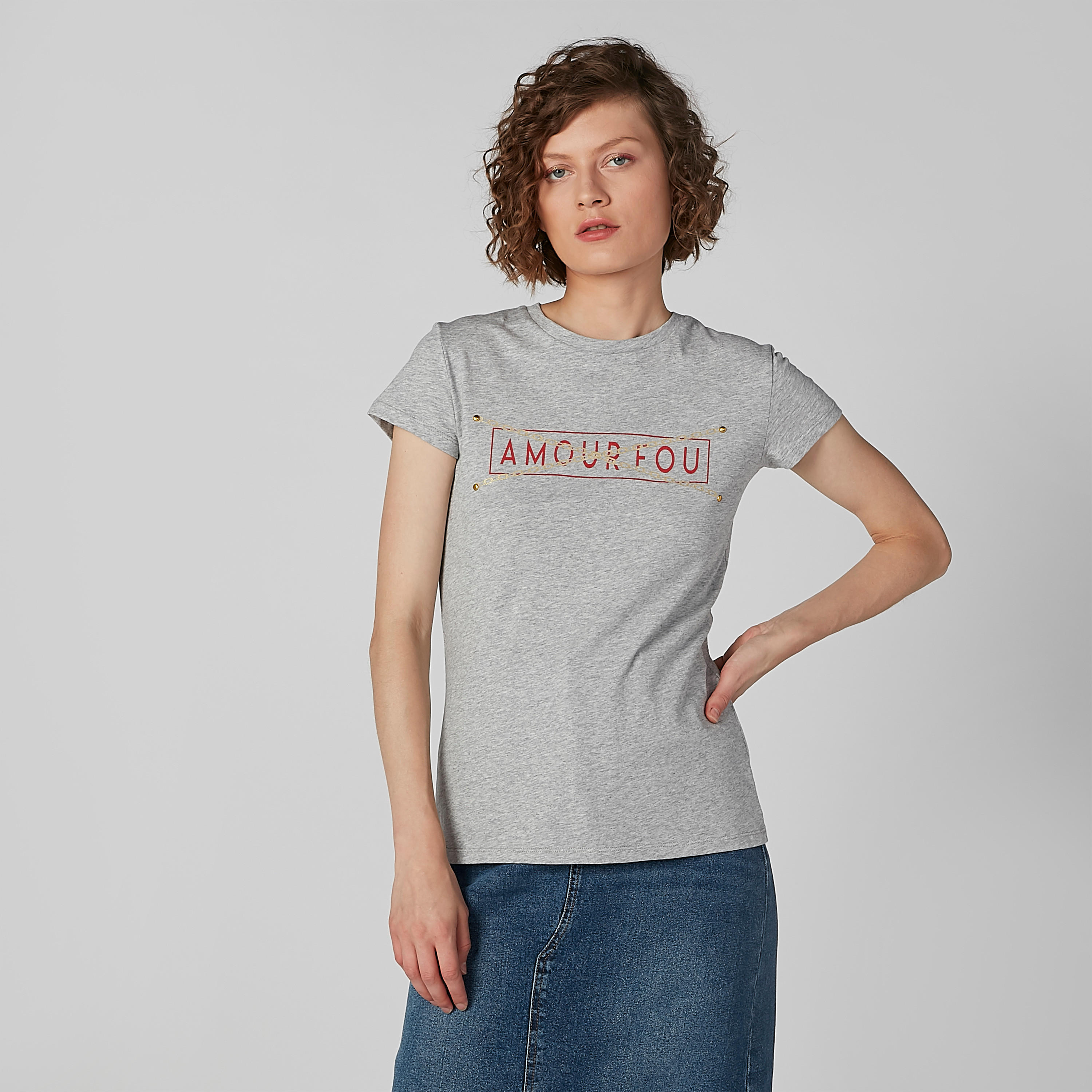 تيشيرت بياقة مستديرة وأكمام كاب وطبعات-women-clothing-tshirts-image-3