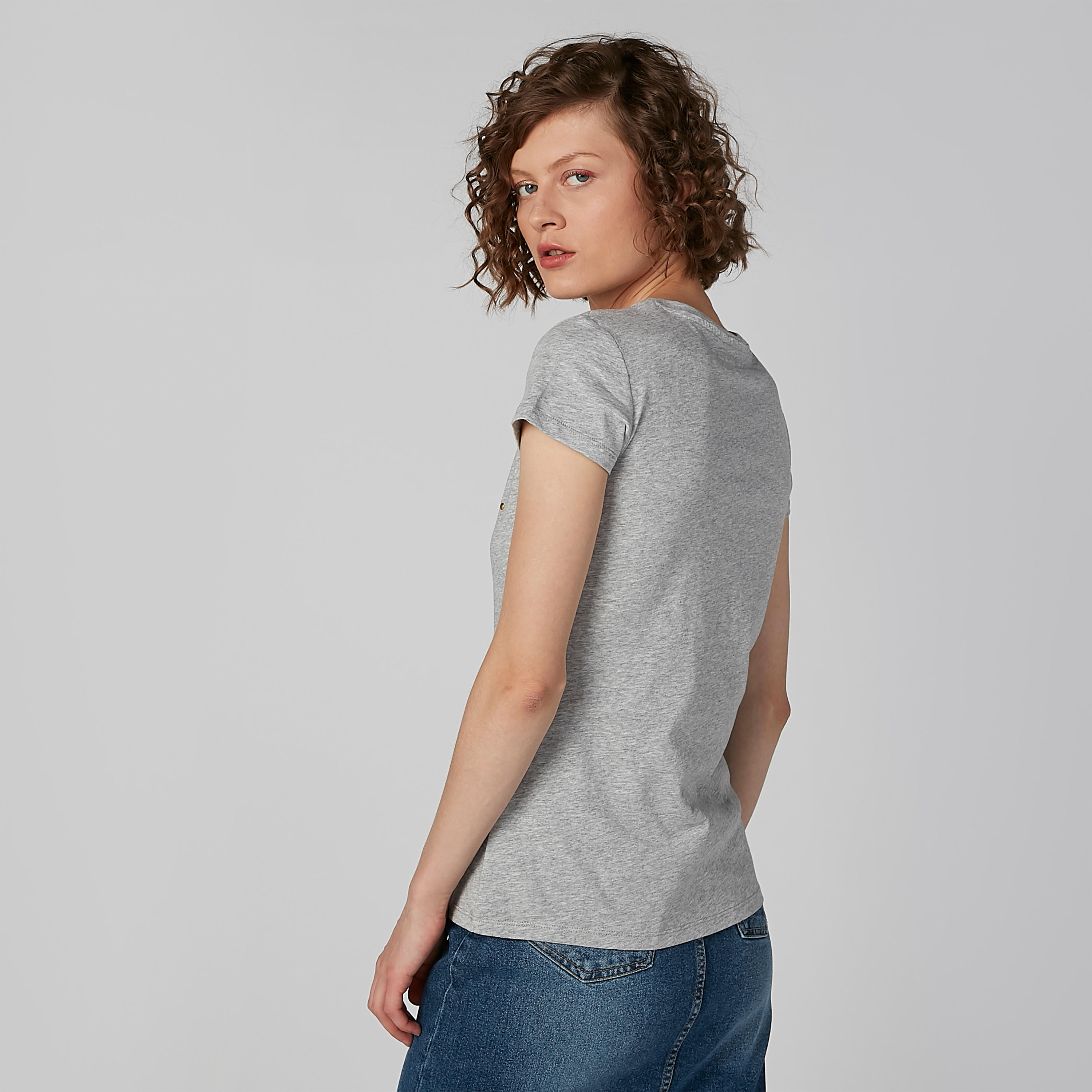 تيشيرت بياقة مستديرة وأكمام كاب وطبعات-women-clothing-tshirts-image-1