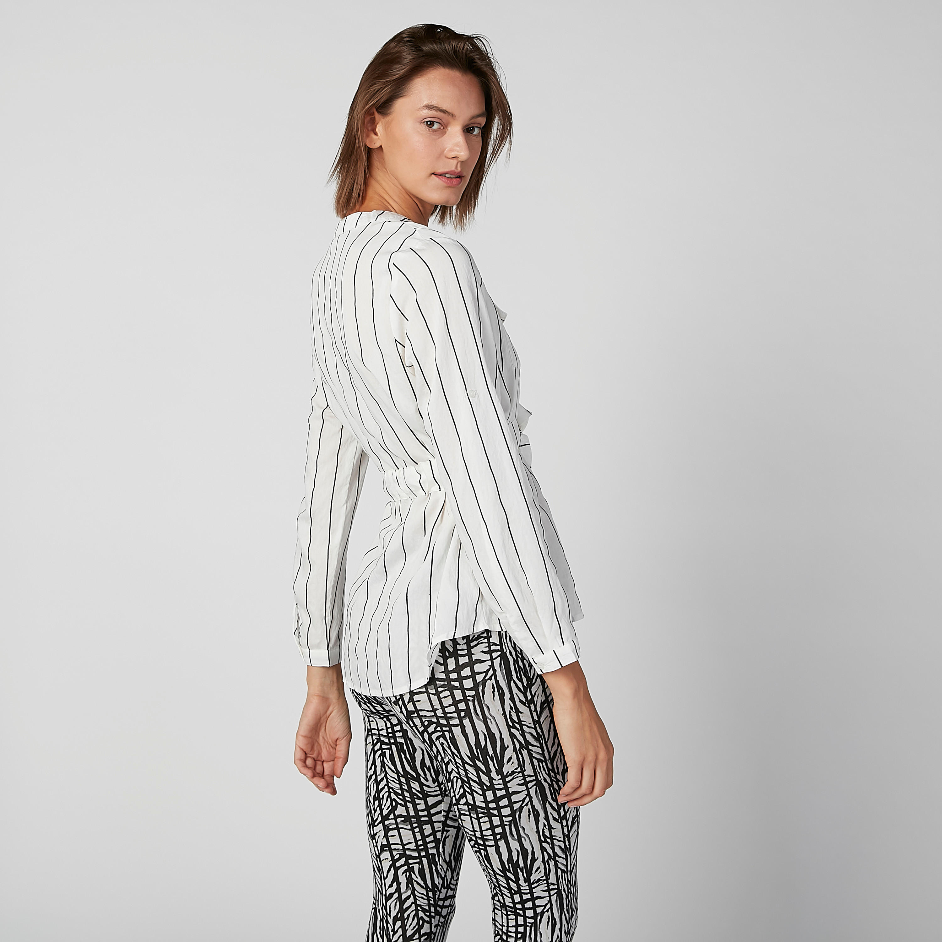 قميص مقلّم بأكمام طويلة وياقة ماندارين وأربطة-women-clothing-shirtsandblouses-shirts-image-14