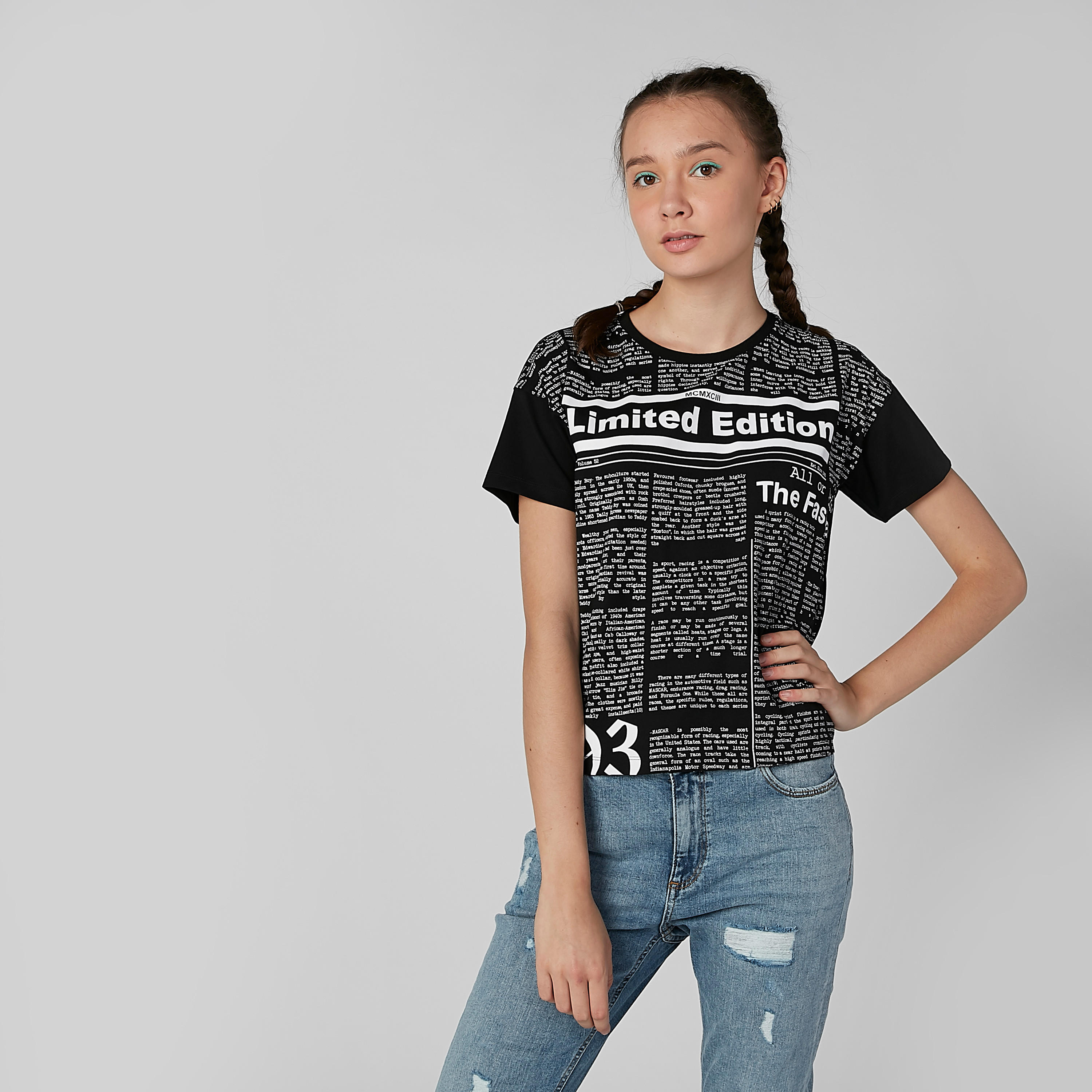 تيشيرت بياقة مستديرة وأكتاف منسدلة وطبعات-women-clothing-tshirts-image-1