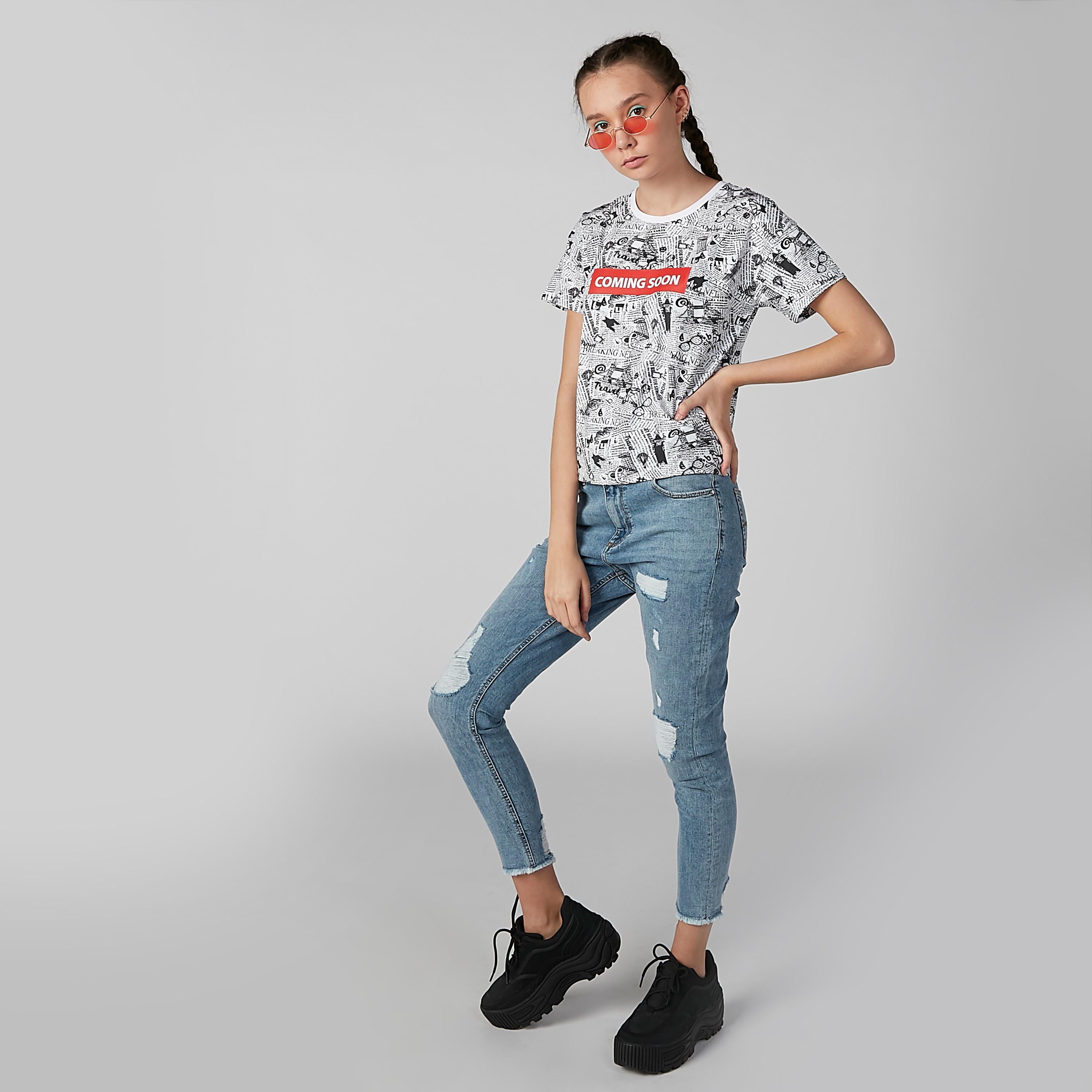 تيشيرت بياقة مستديرة وأكمام قصيرة وطبعات-women-clothing-tshirts-image-1