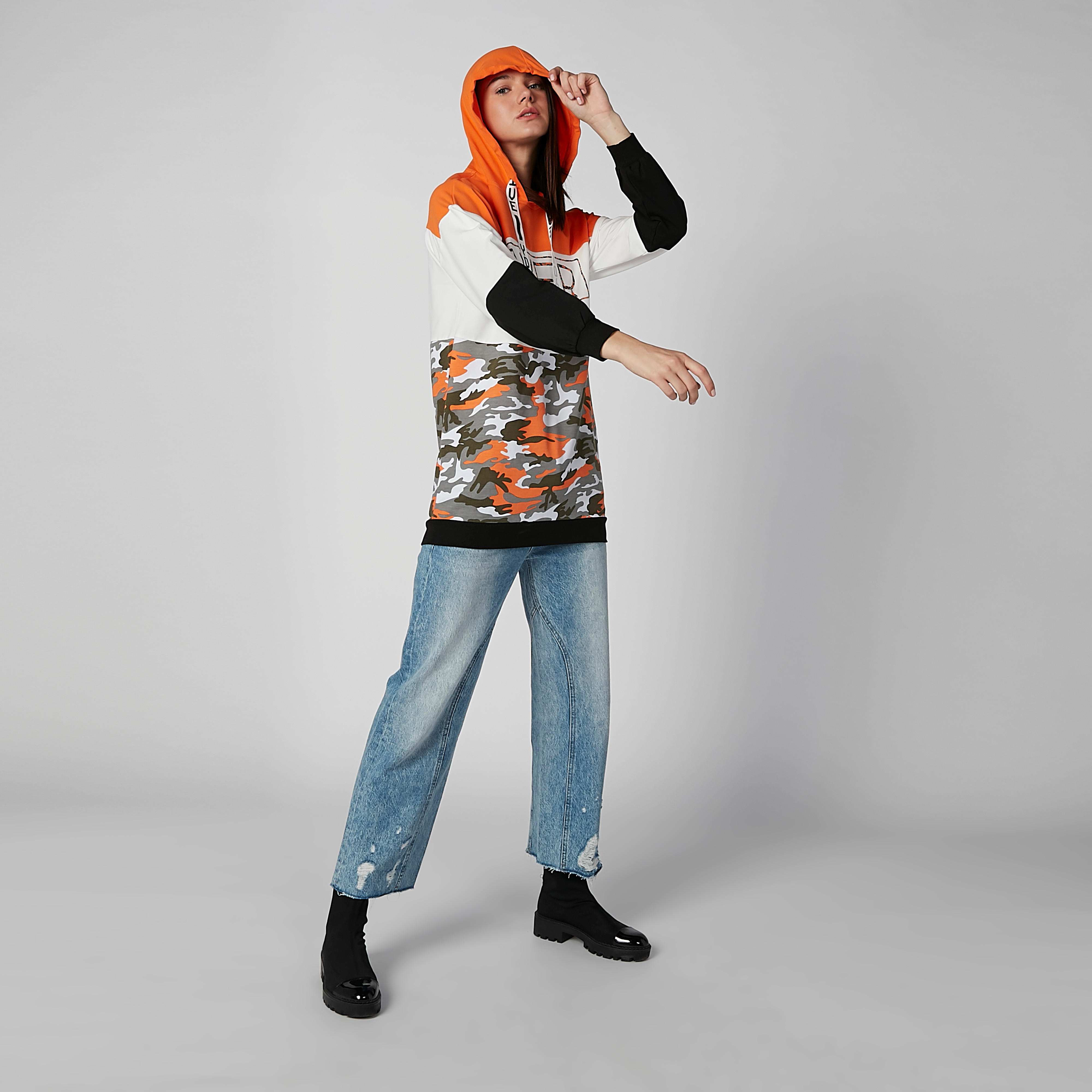 هودي بأكمام طويلة وطبعات-women-winterwear-hoodiesandsweatshirts-hoodies-image-3