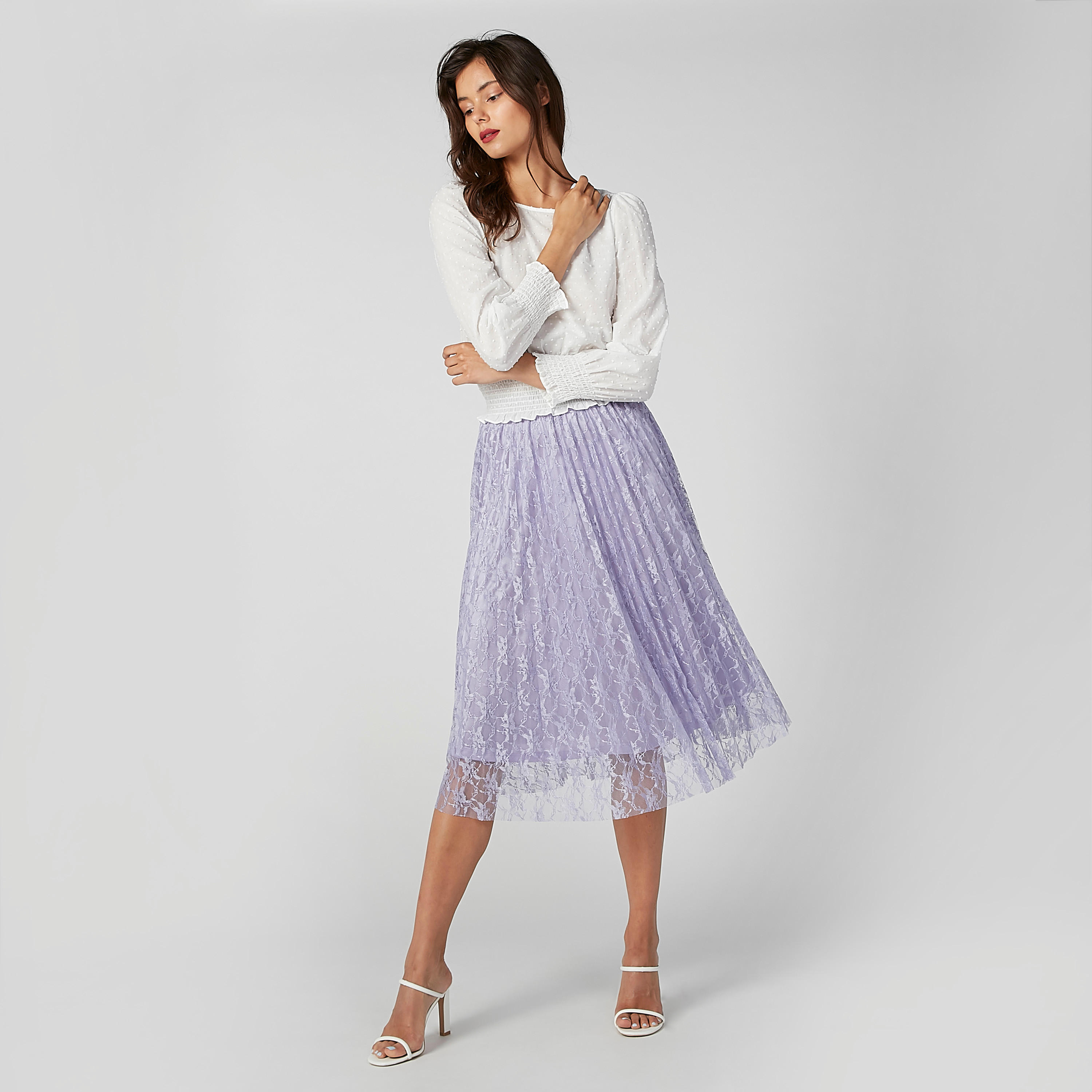 بلوزة بارزة الملمس بحوّاف كشكش مطّاطية-women-clothing-shirtsandblouses-blouses-image-3