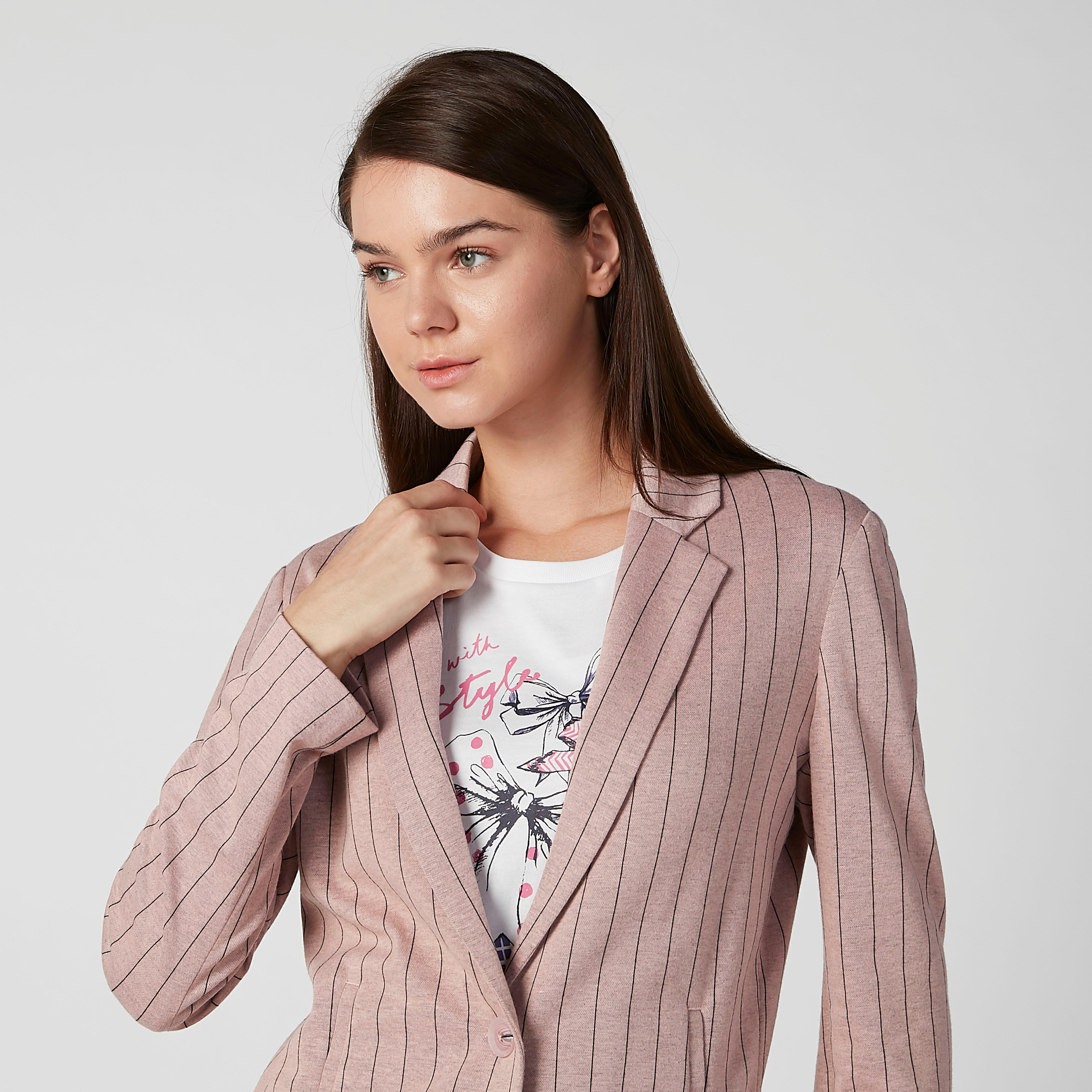 جاكيت مقلّم بياقة طويلة وأكمام طويلة-women-winterwear-coatsandjackets-jackets-image-1
