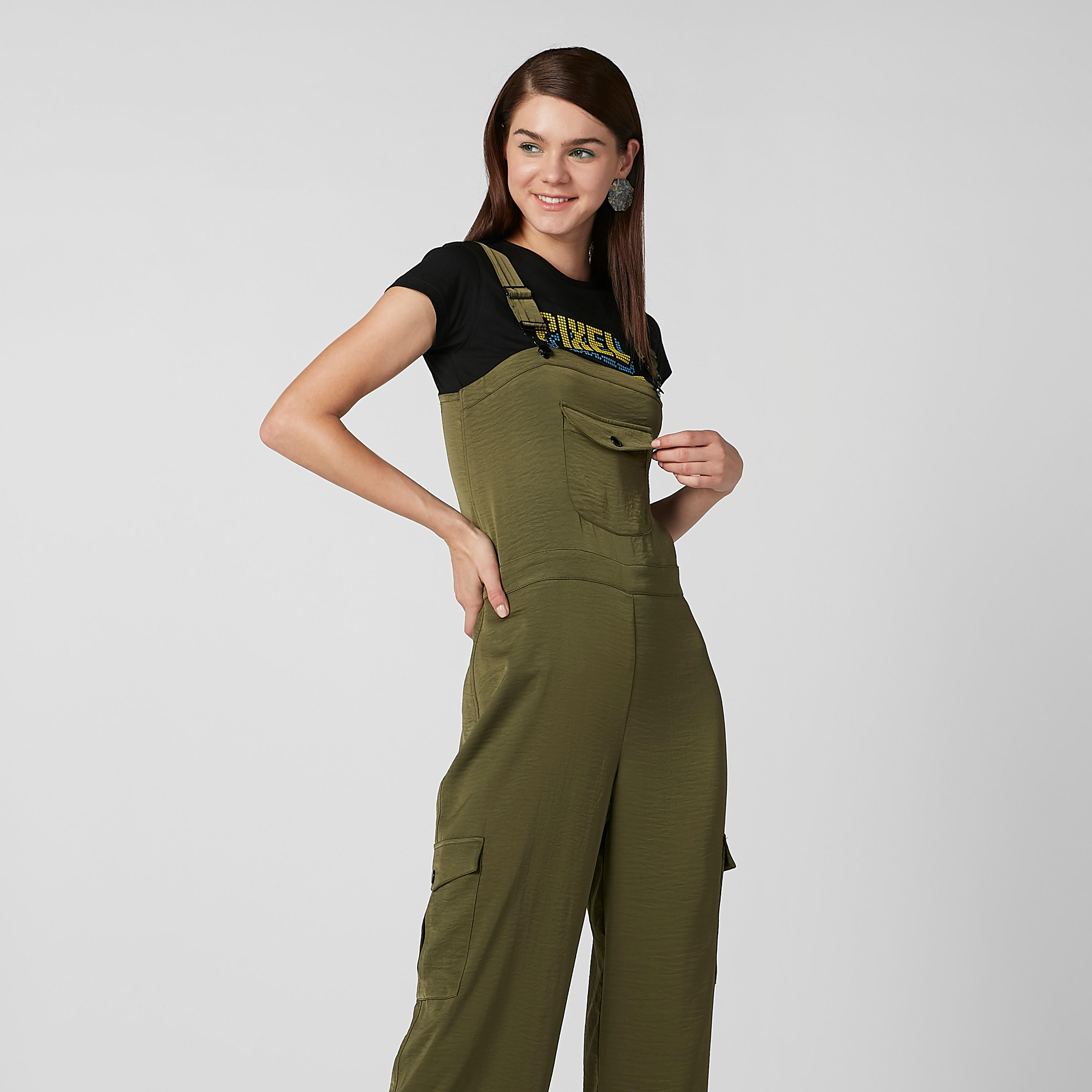 أفرول سادة بجيوب وحمّالات قابلة للتعديل-women-clothing-jumpsuits-image-2