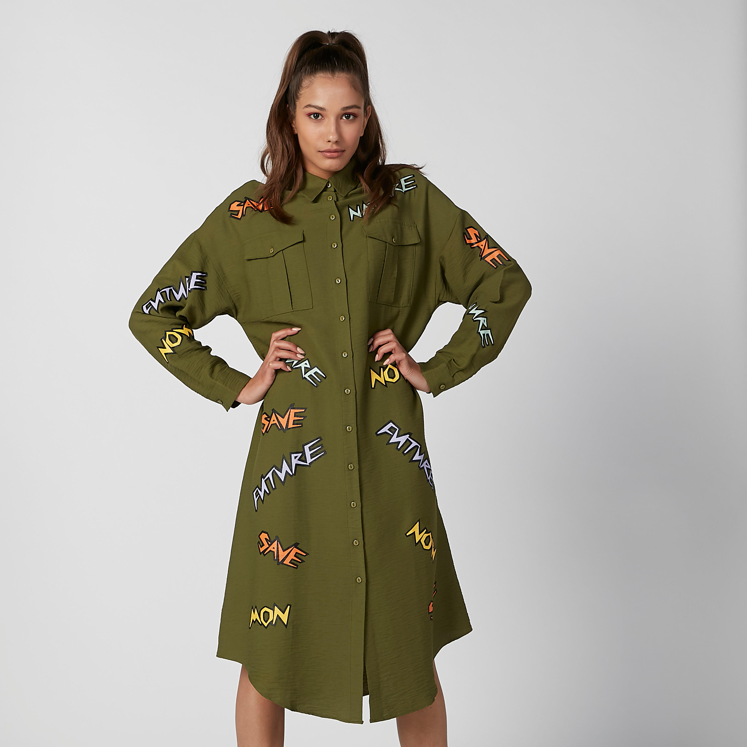 فستان قميص ميدي بأكمام طويلة وجيوب بطية وطبعات-women-clothing-dresses-image-1