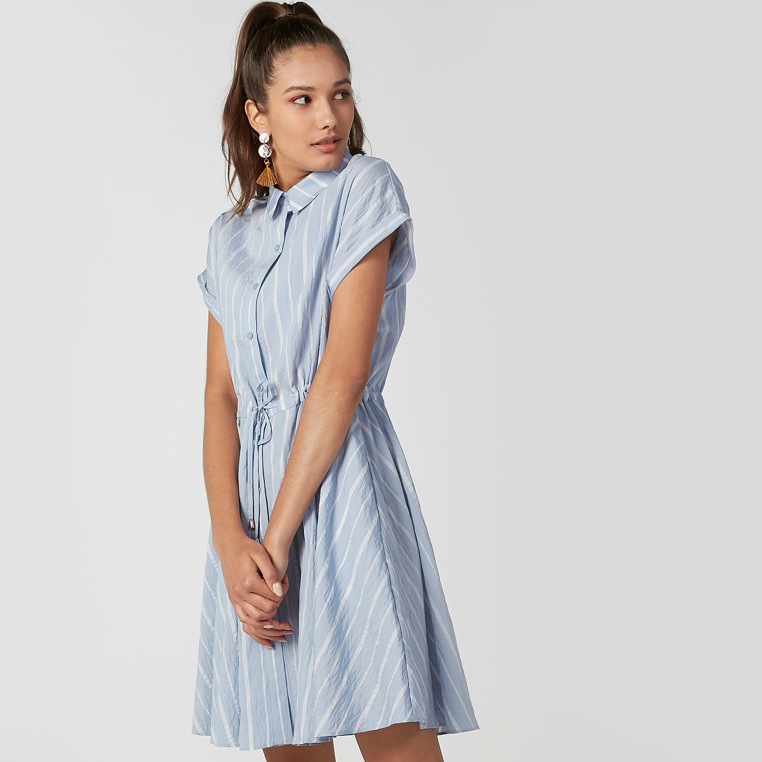 فستان قميص ميدي مقلم إيه لاين بأكمام كاب متصلة وجيوب-women-clothing-dresses-image-1